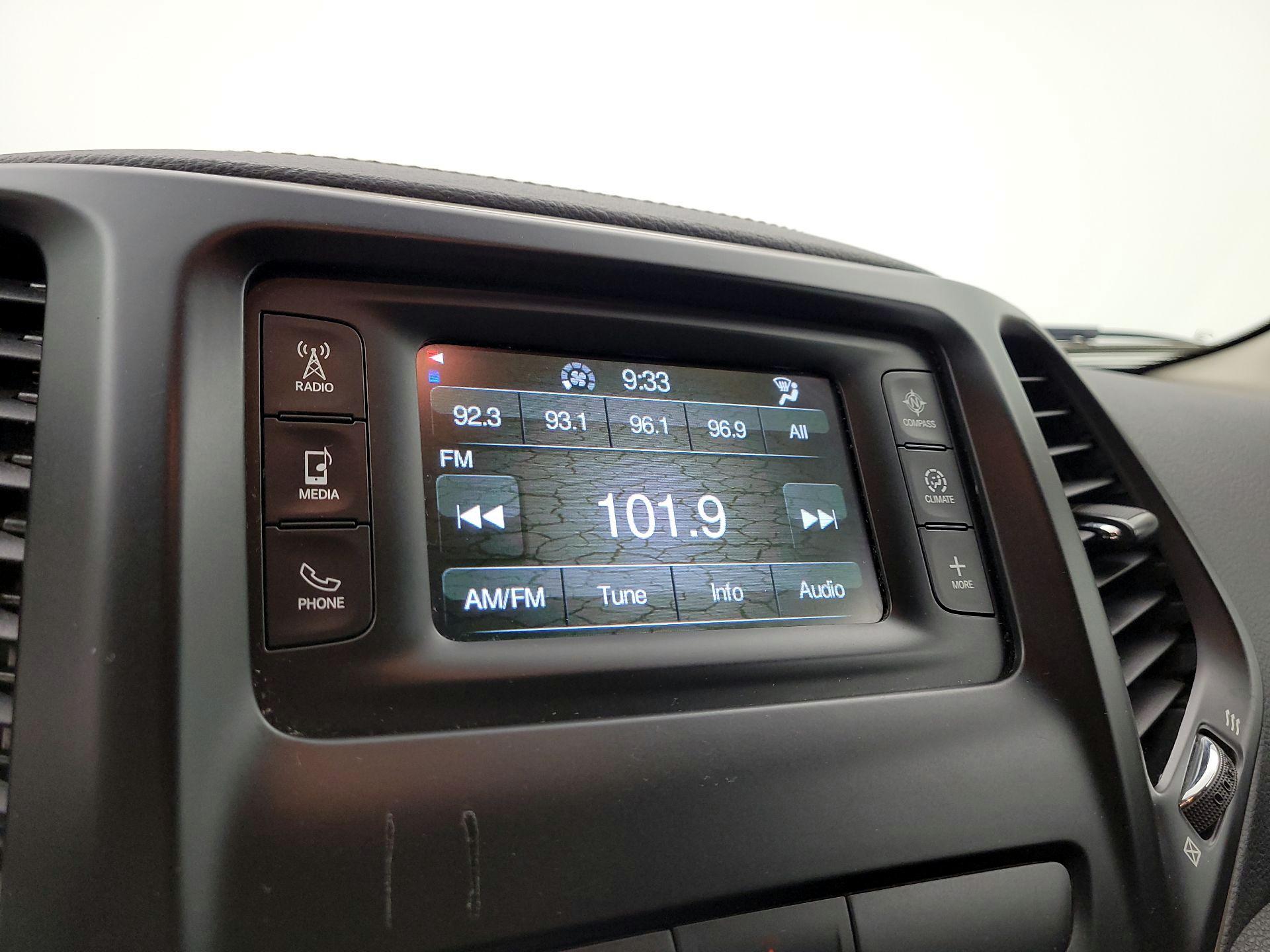 Thumbnail: 2015 Jeep Cherokee - 15