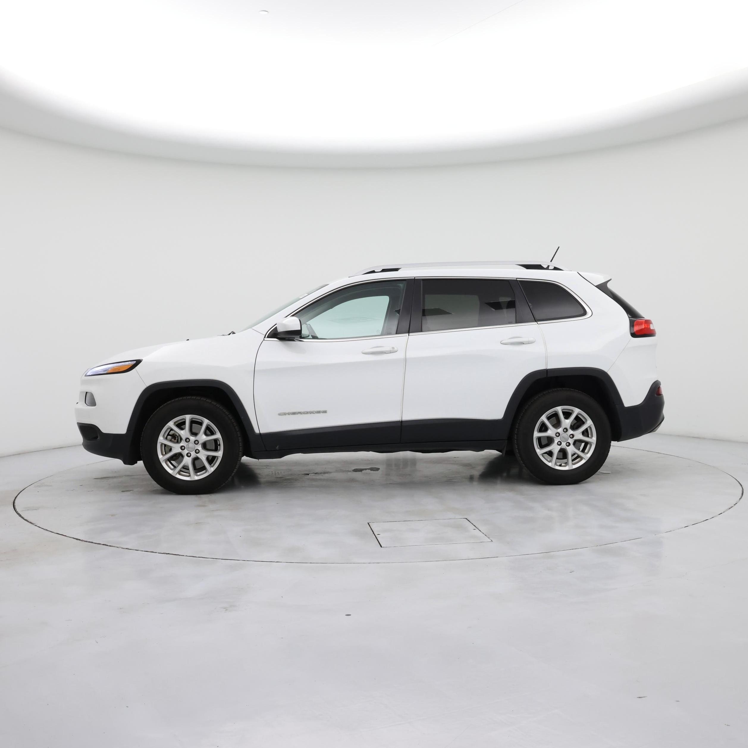 Thumbnail: 2015 Jeep Cherokee - 3