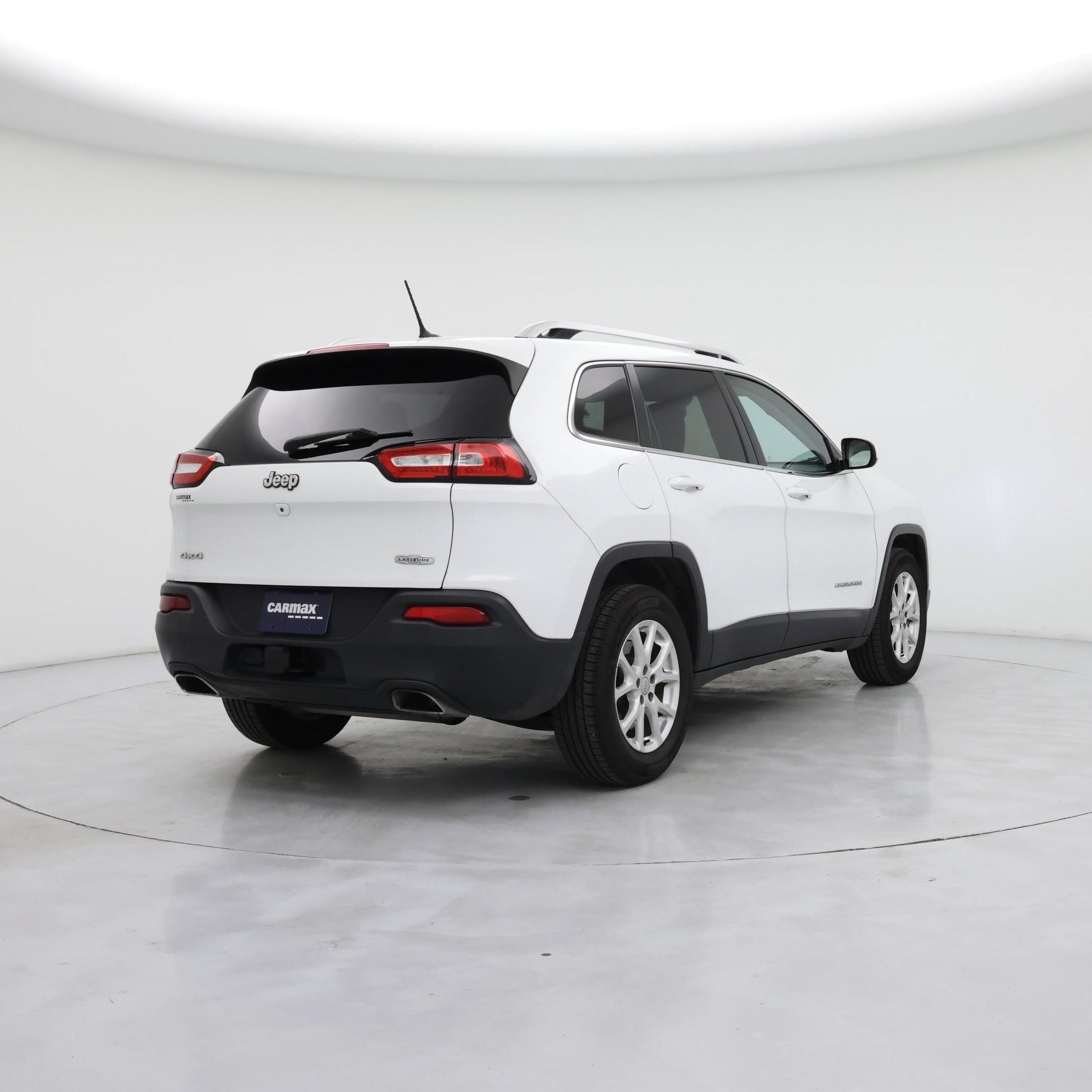 Thumbnail: 2015 Jeep Cherokee - 8