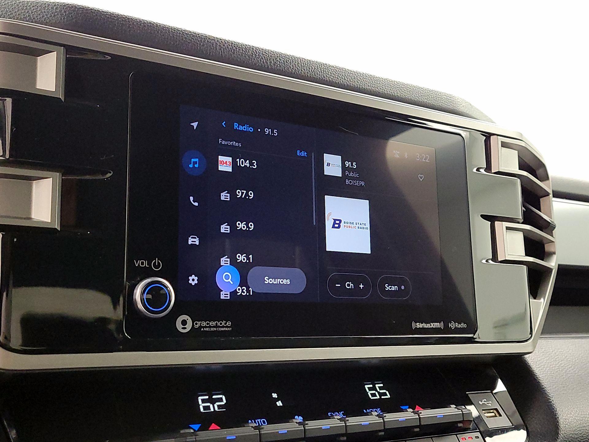 Thumbnail: 2022 Toyota Tundra - 15