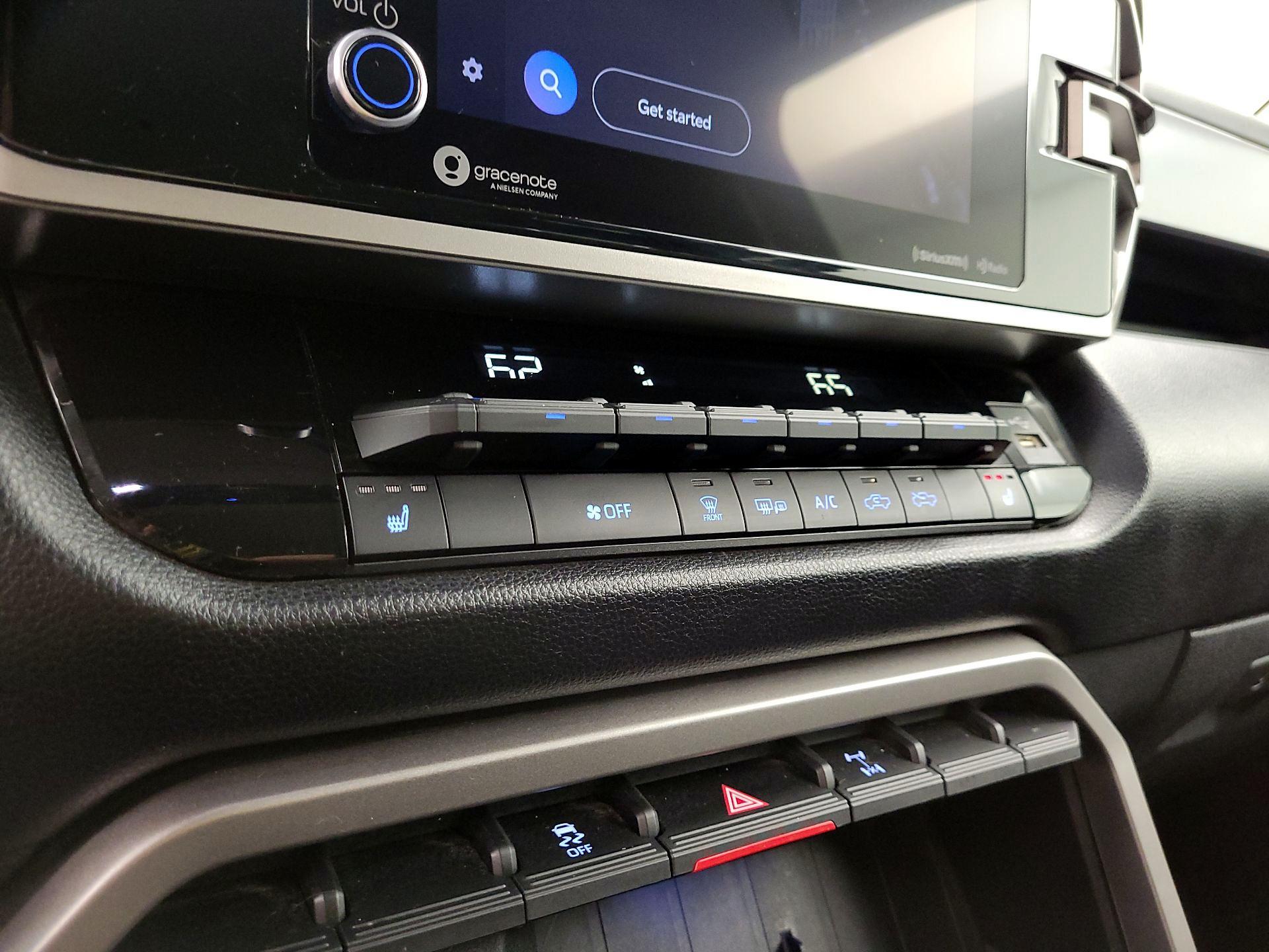 Thumbnail: 2022 Toyota Tundra - 16