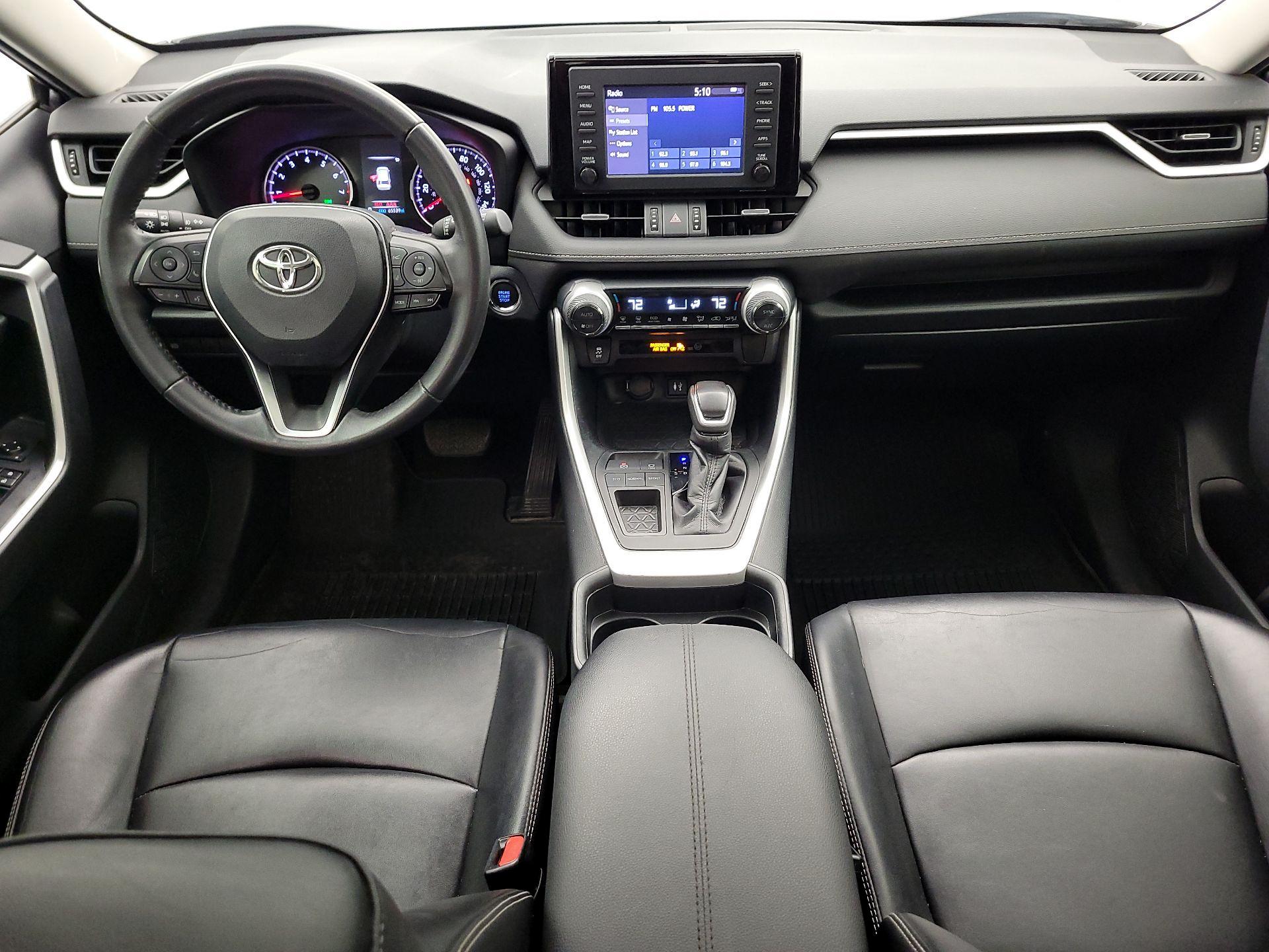 Thumbnail: 2019 Toyota RAV4 - 9