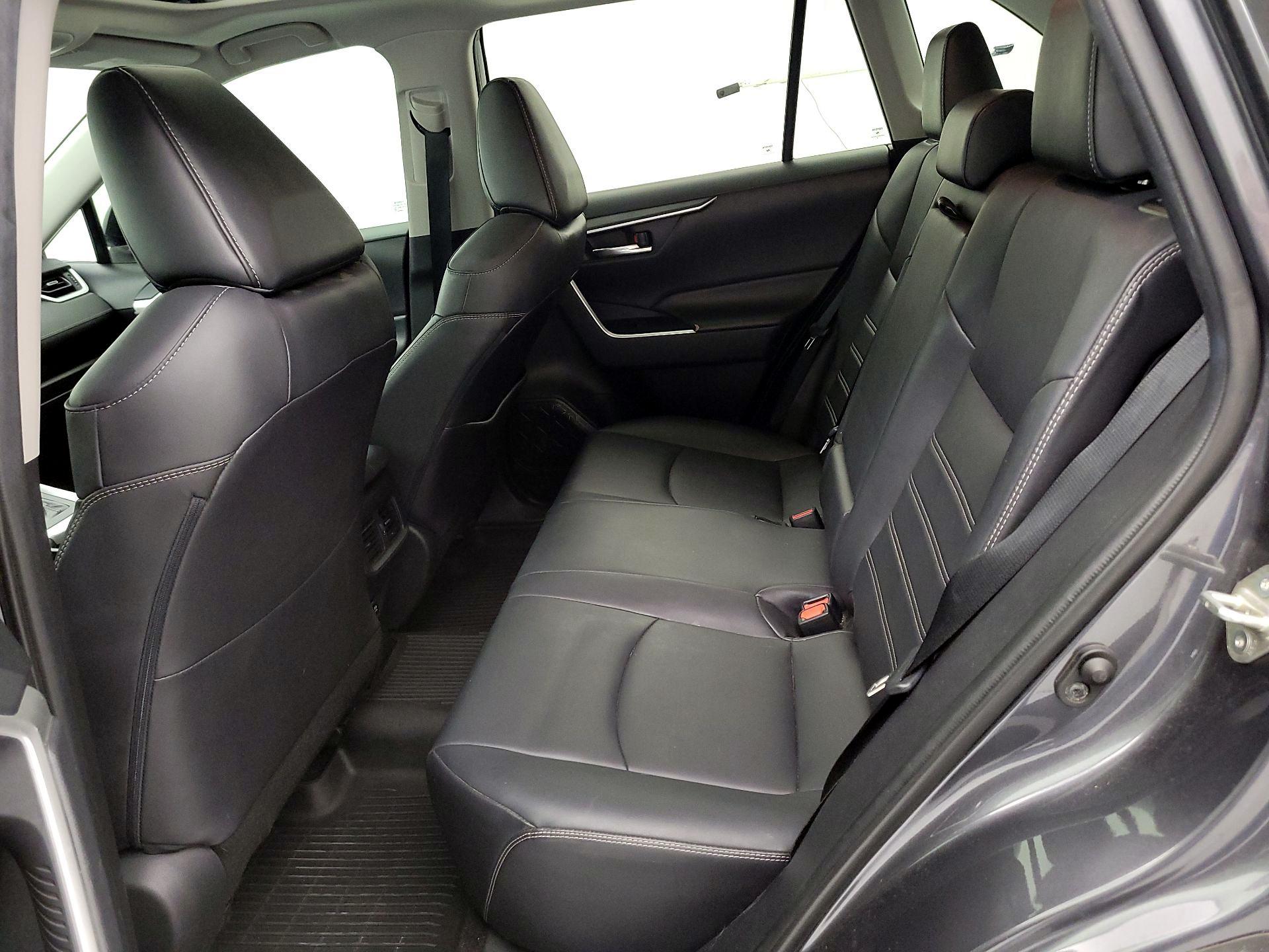 Thumbnail: 2019 Toyota RAV4 - 20