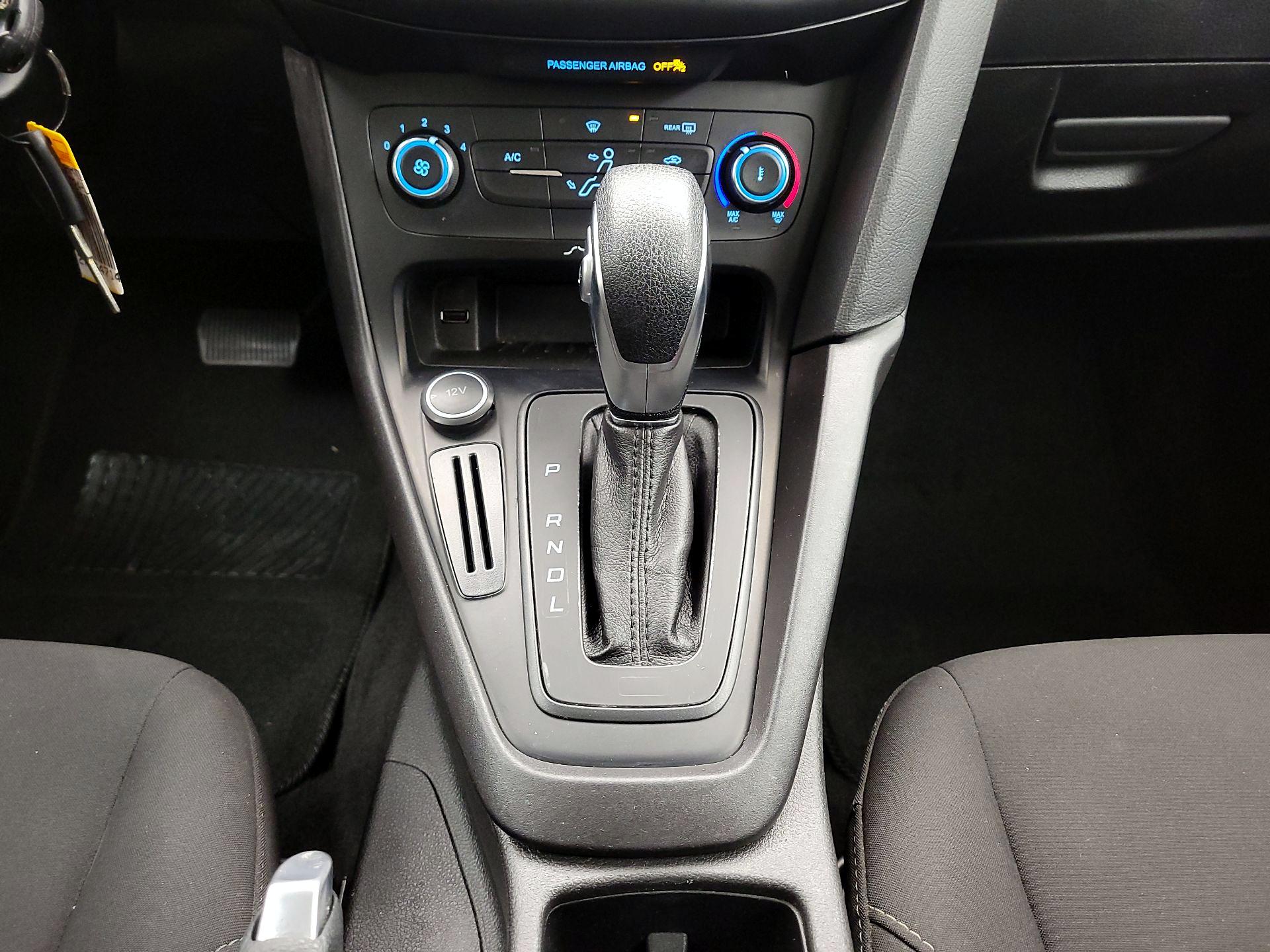 Thumbnail: 2017 Ford Focus - 17