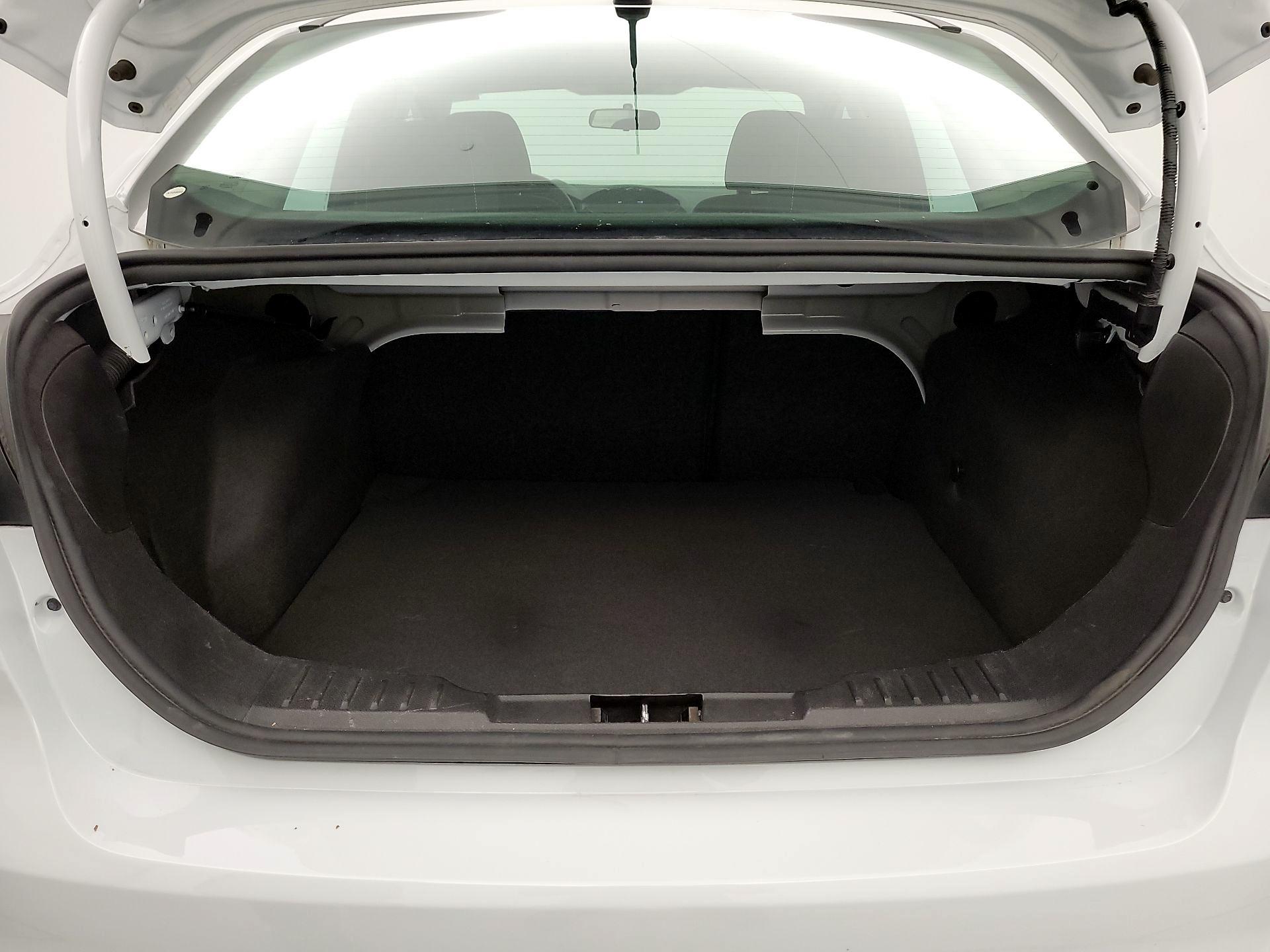 Thumbnail: 2017 Ford Focus - 20