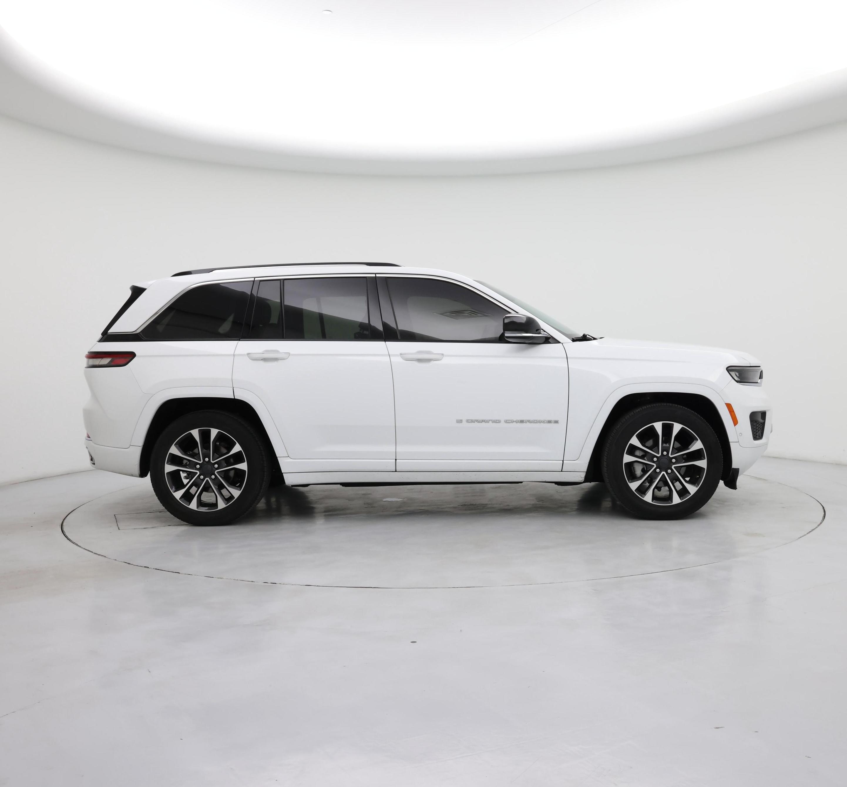 Thumbnail: 2022 Jeep Grand Cherokee - 7