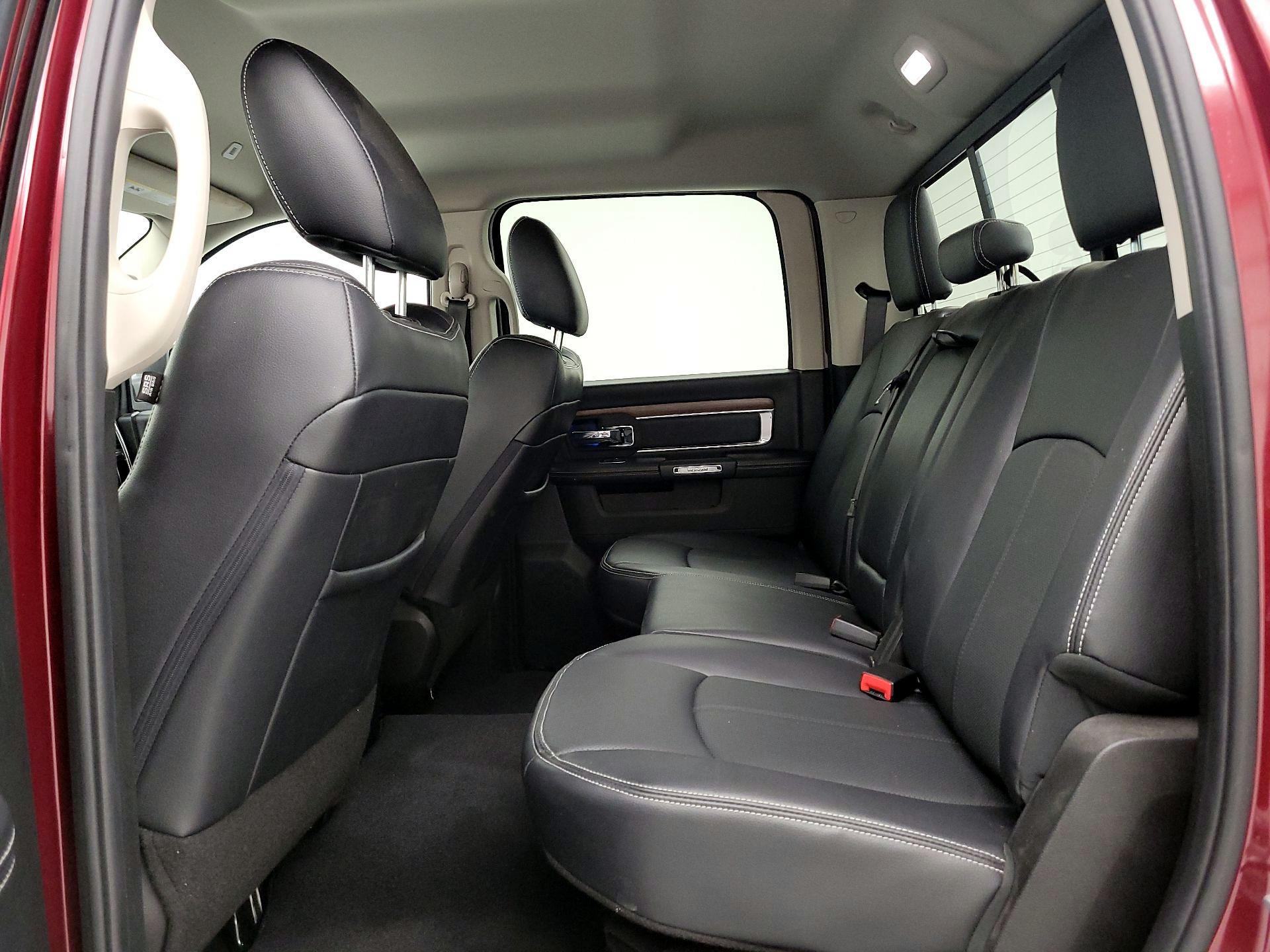 Thumbnail: 2019 RAM 1500 Classic - 19