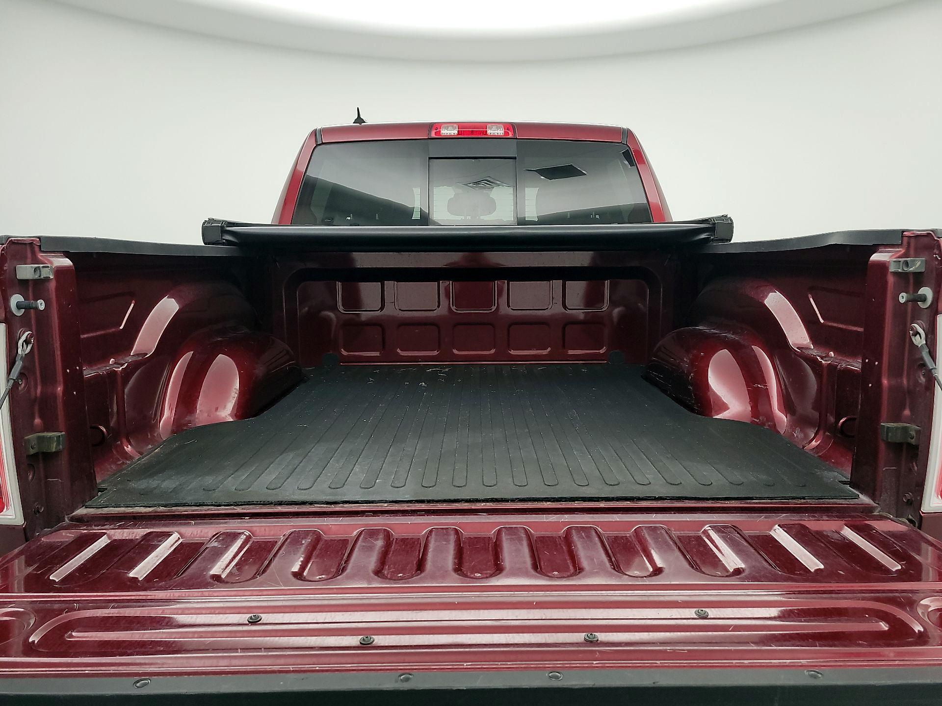 Thumbnail: 2019 RAM 1500 Classic - 20