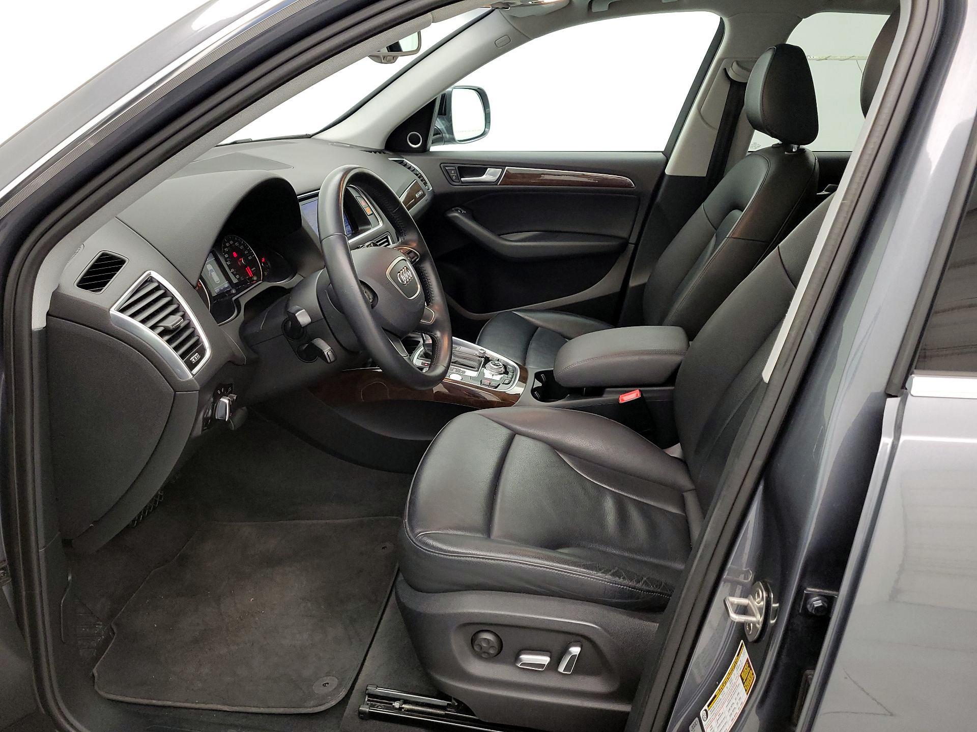 Thumbnail: 2016 Audi Q5 - 11