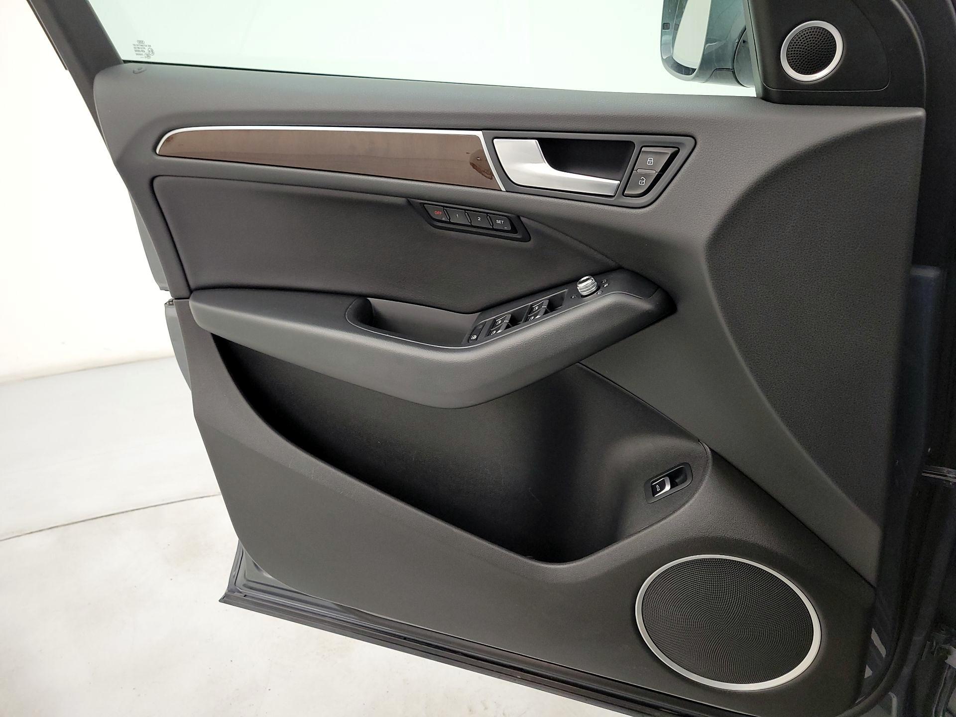 Thumbnail: 2016 Audi Q5 - 12