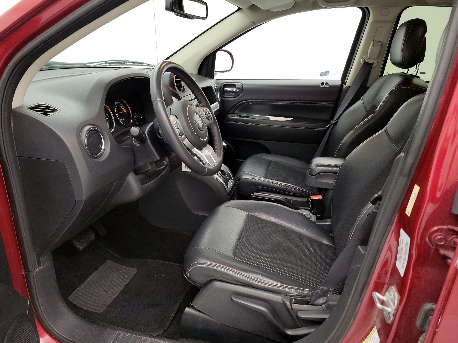 Thumbnail: 2016 Jeep Compass - 11