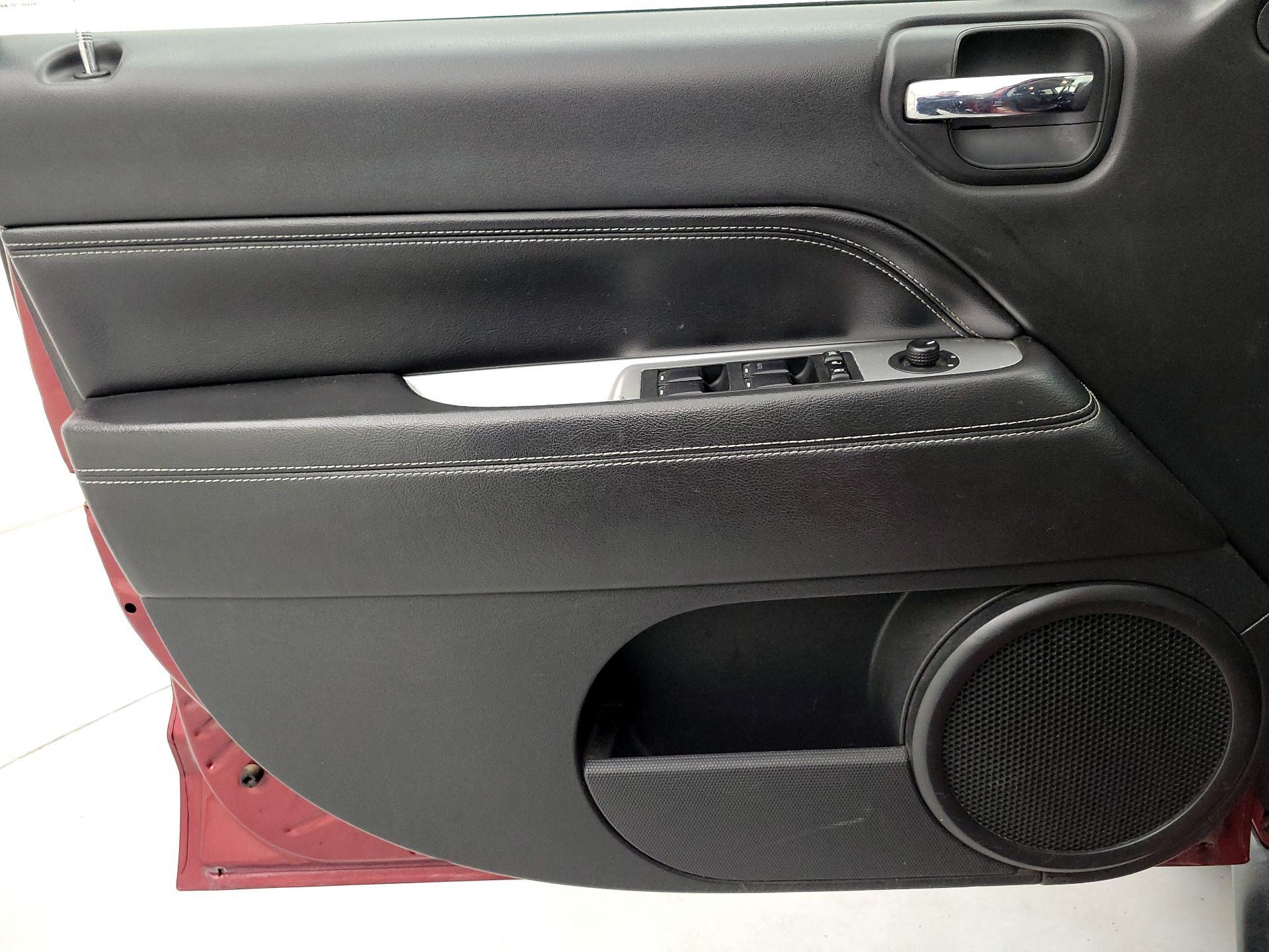 Thumbnail: 2016 Jeep Compass - 12