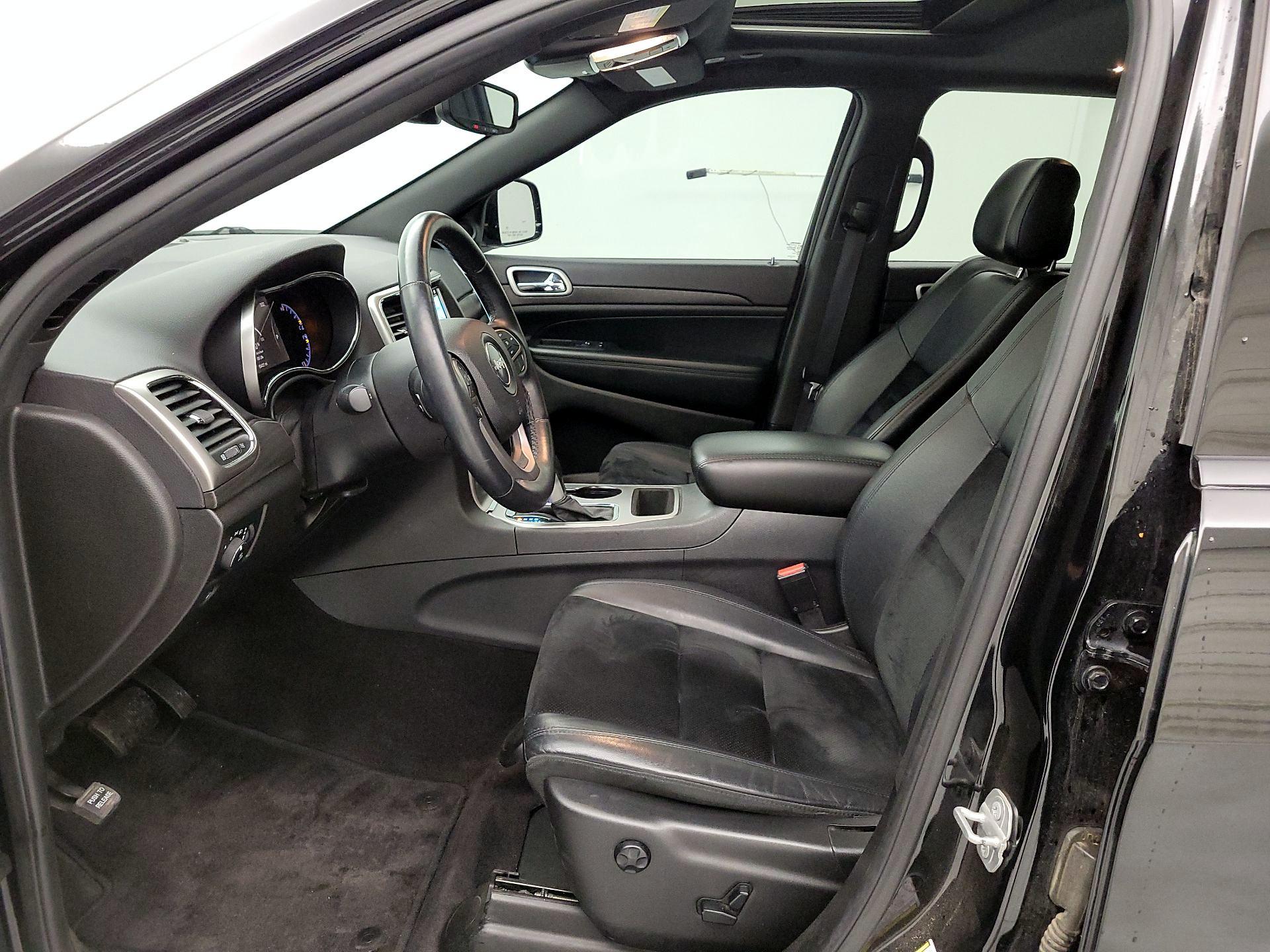 Thumbnail: 2018 Jeep Grand Cherokee - 11