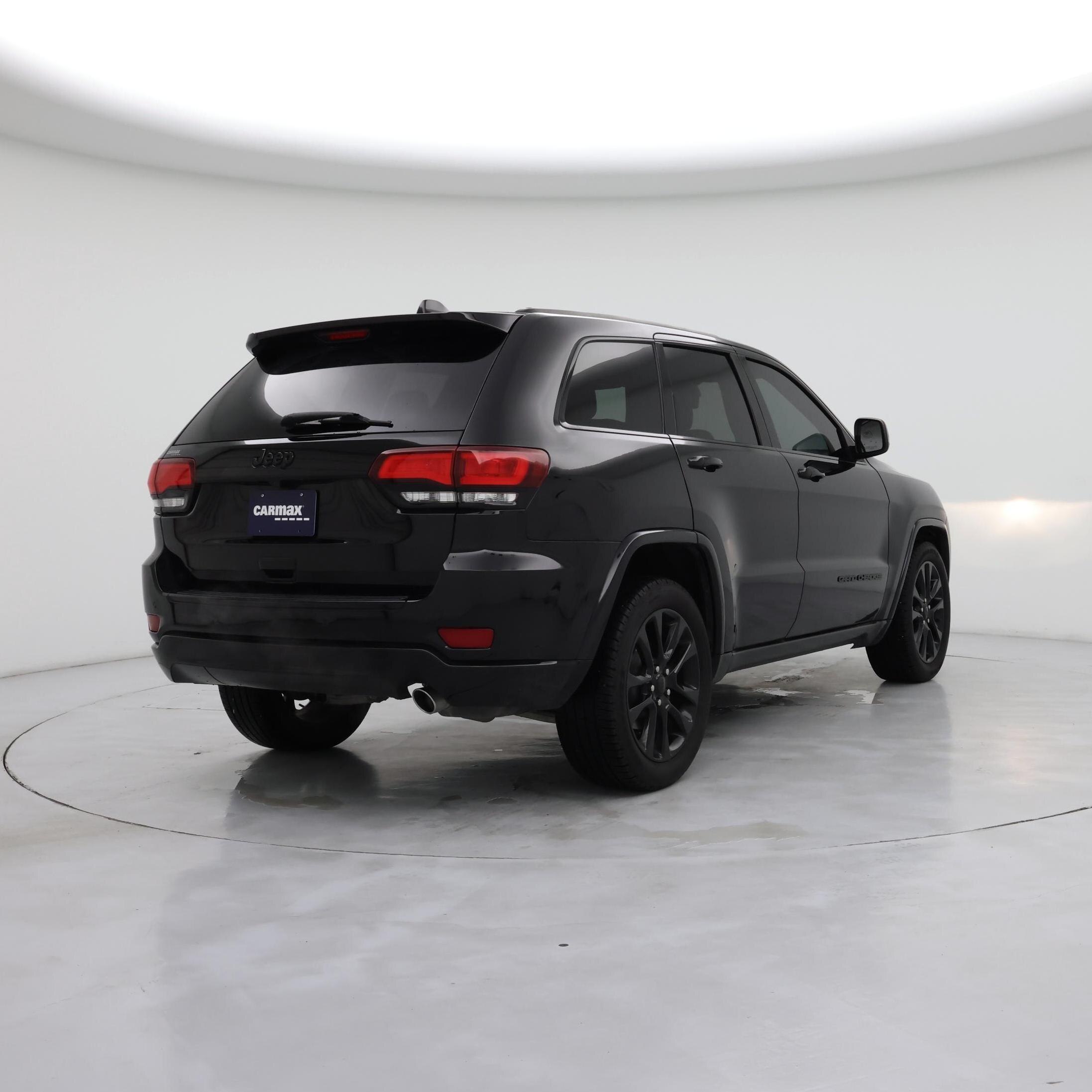 Thumbnail: 2018 Jeep Grand Cherokee - 8