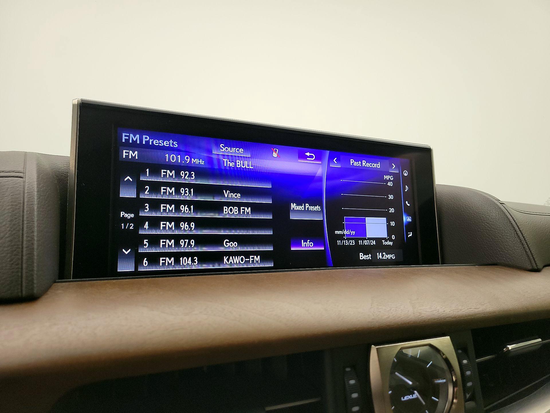 Thumbnail: 2017 Lexus LX - 15