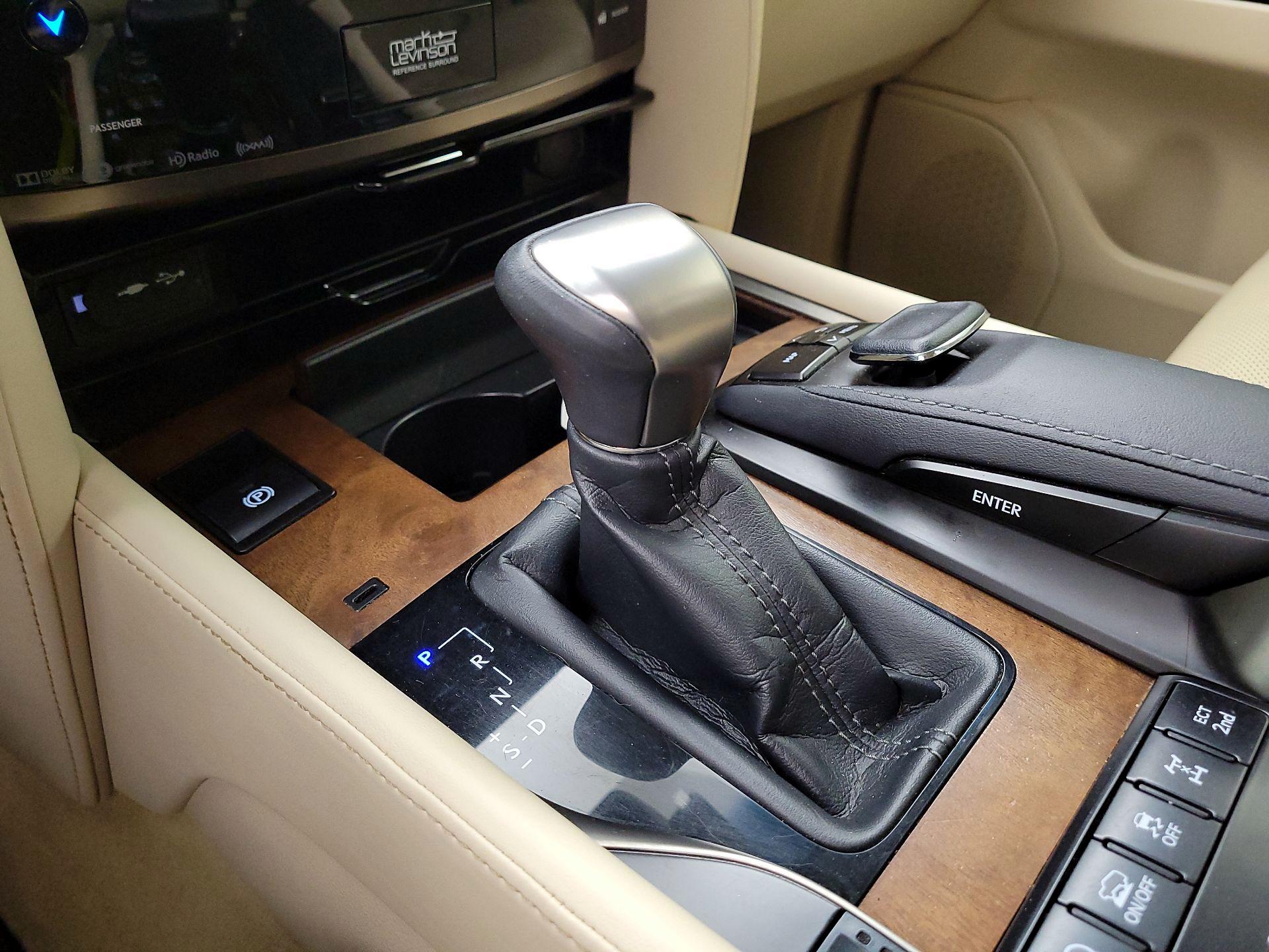 Thumbnail: 2017 Lexus LX - 17