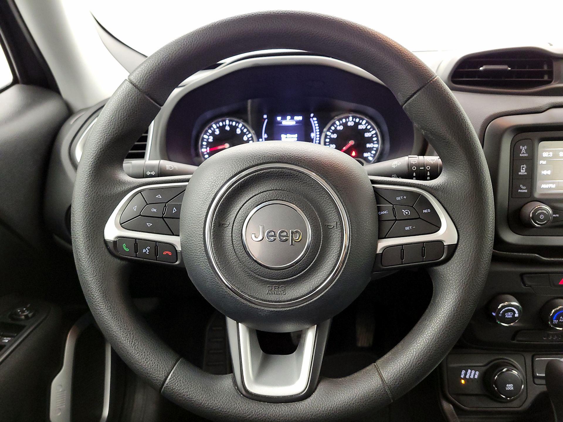 Thumbnail: 2018 Jeep Renegade - 10