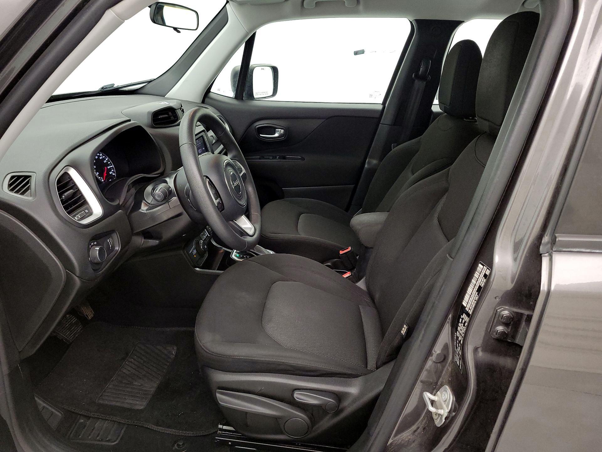 Thumbnail: 2018 Jeep Renegade - 11