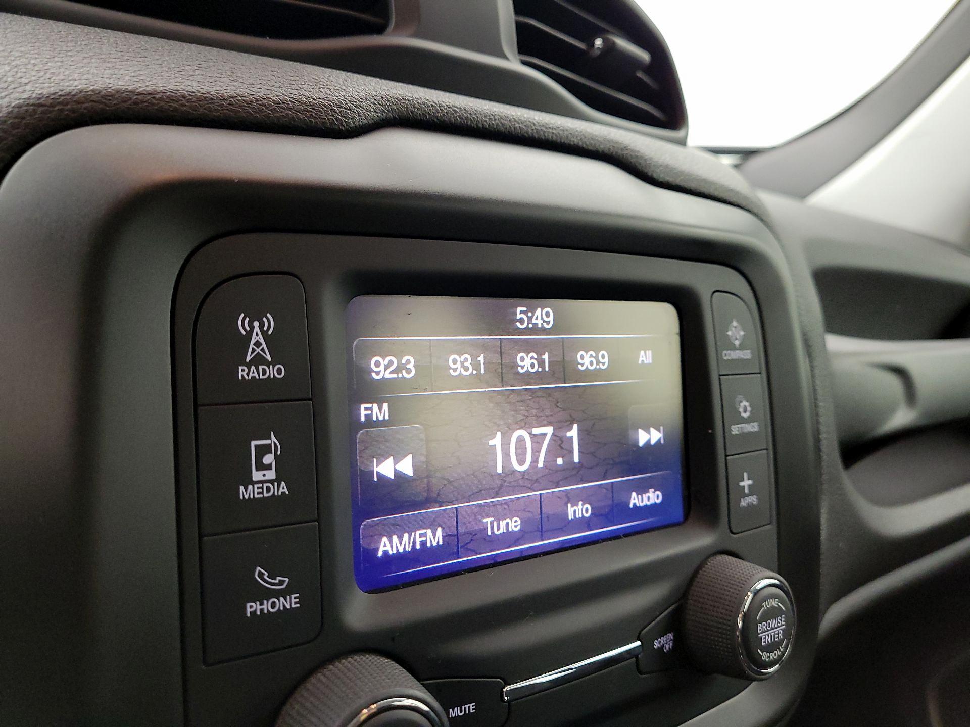 Thumbnail: 2018 Jeep Renegade - 15