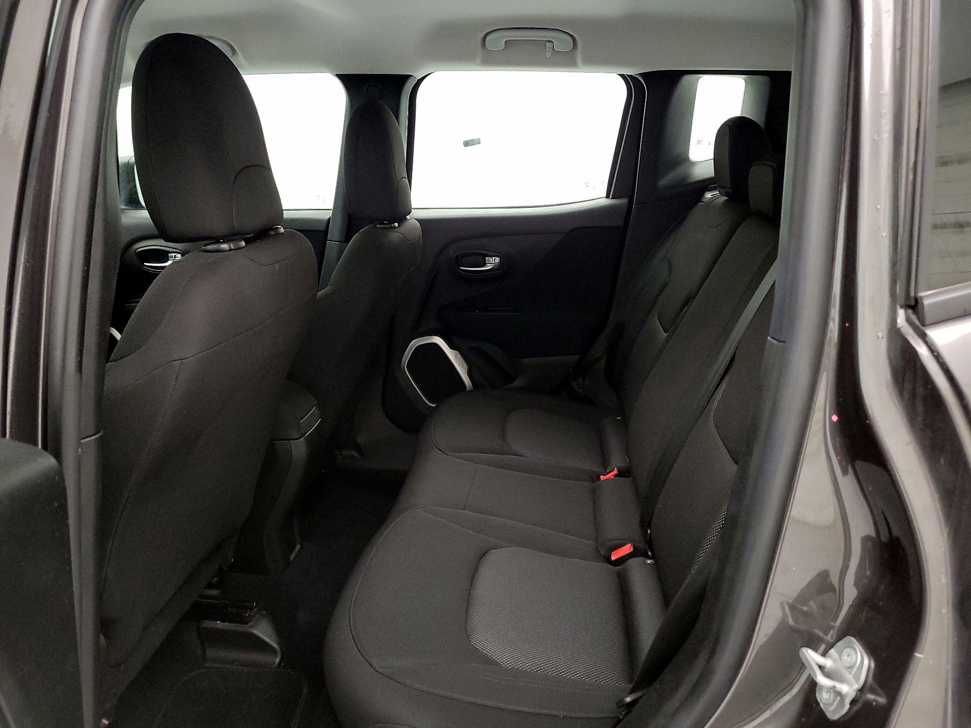 Thumbnail: 2018 Jeep Renegade - 19