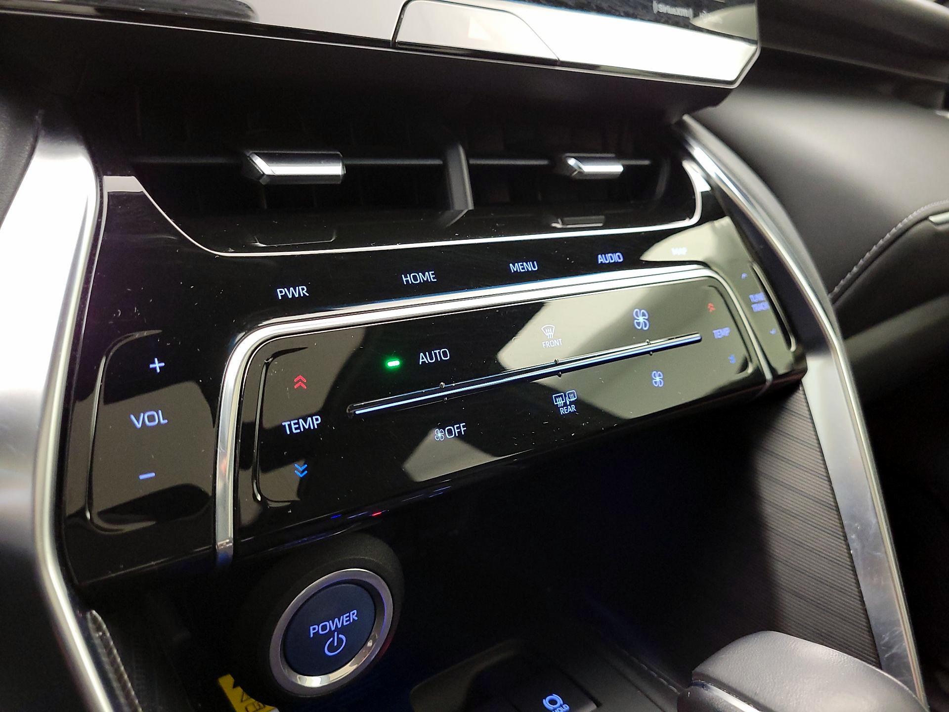 Thumbnail: 2021 Toyota Venza - 17