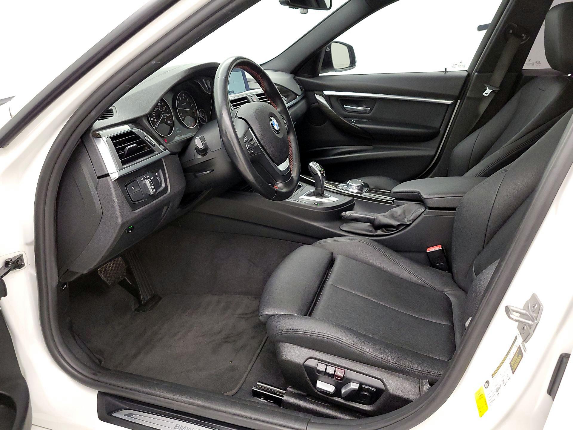 Thumbnail: 2018 BMW 3 Series - 11