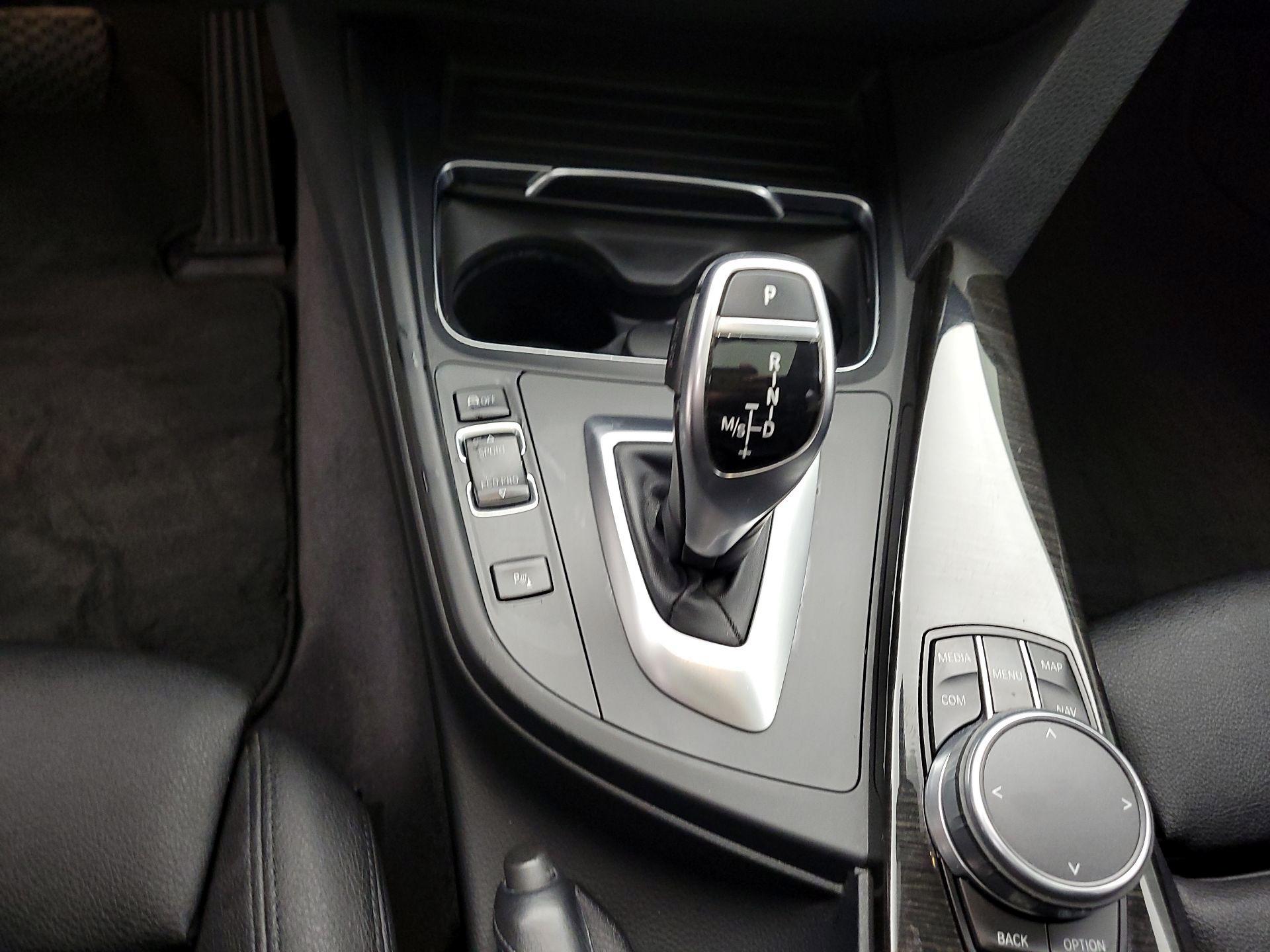 Thumbnail: 2018 BMW 3 Series - 18