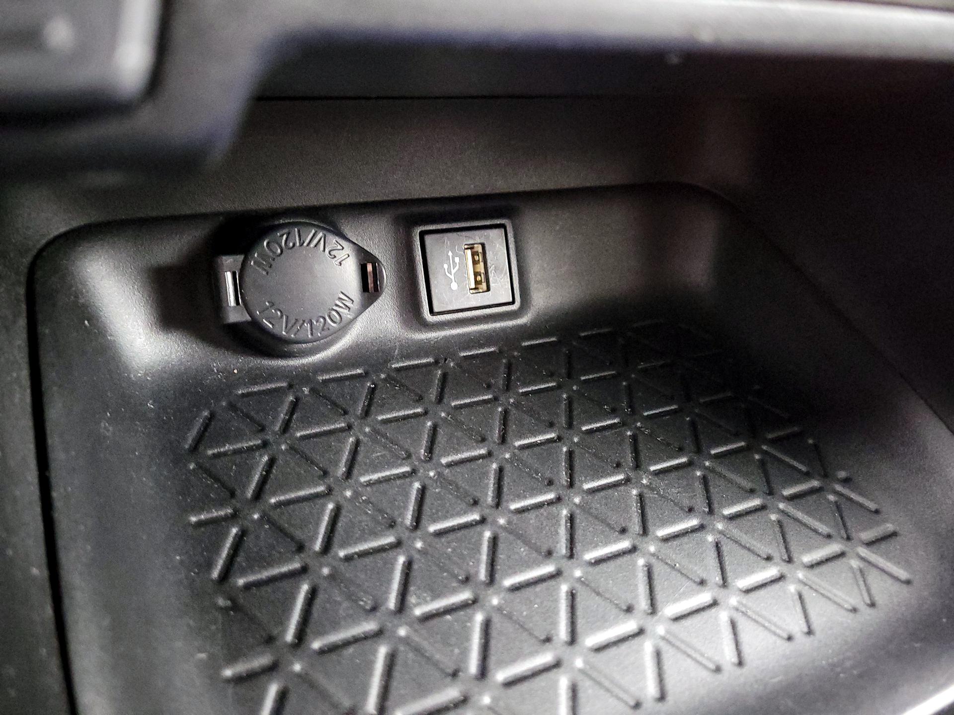 Thumbnail: 2023 Toyota RAV4 - 18