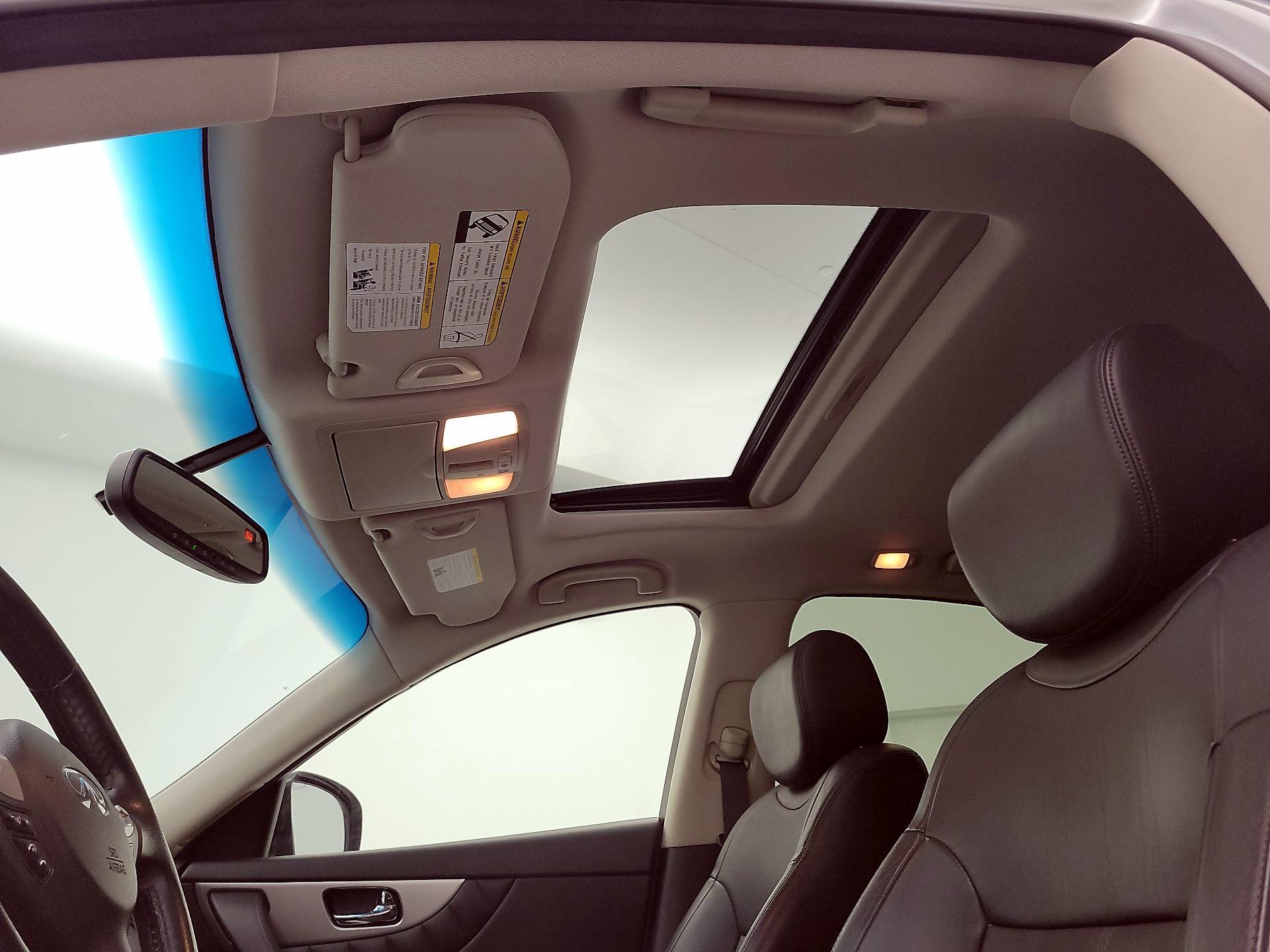 Thumbnail: 2016 INFINITI QX70 - 19