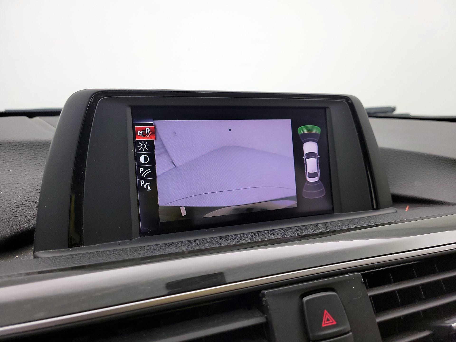 Thumbnail: 2017 BMW 3 Series - 14