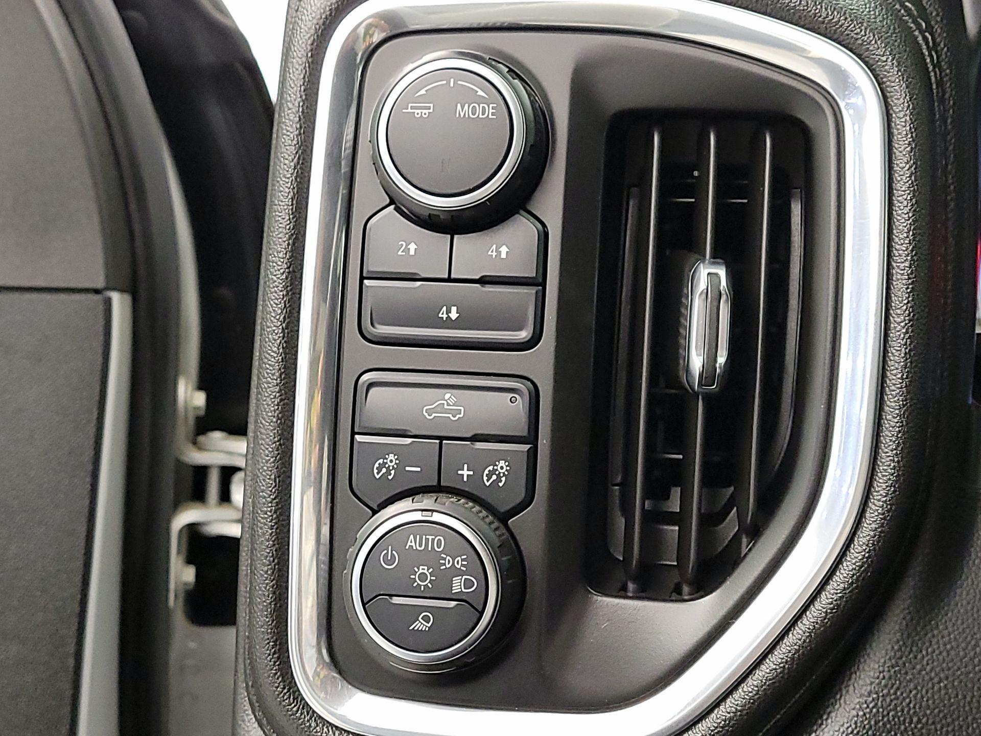 Thumbnail: 2021 Chevrolet Silverado 2500 - 13