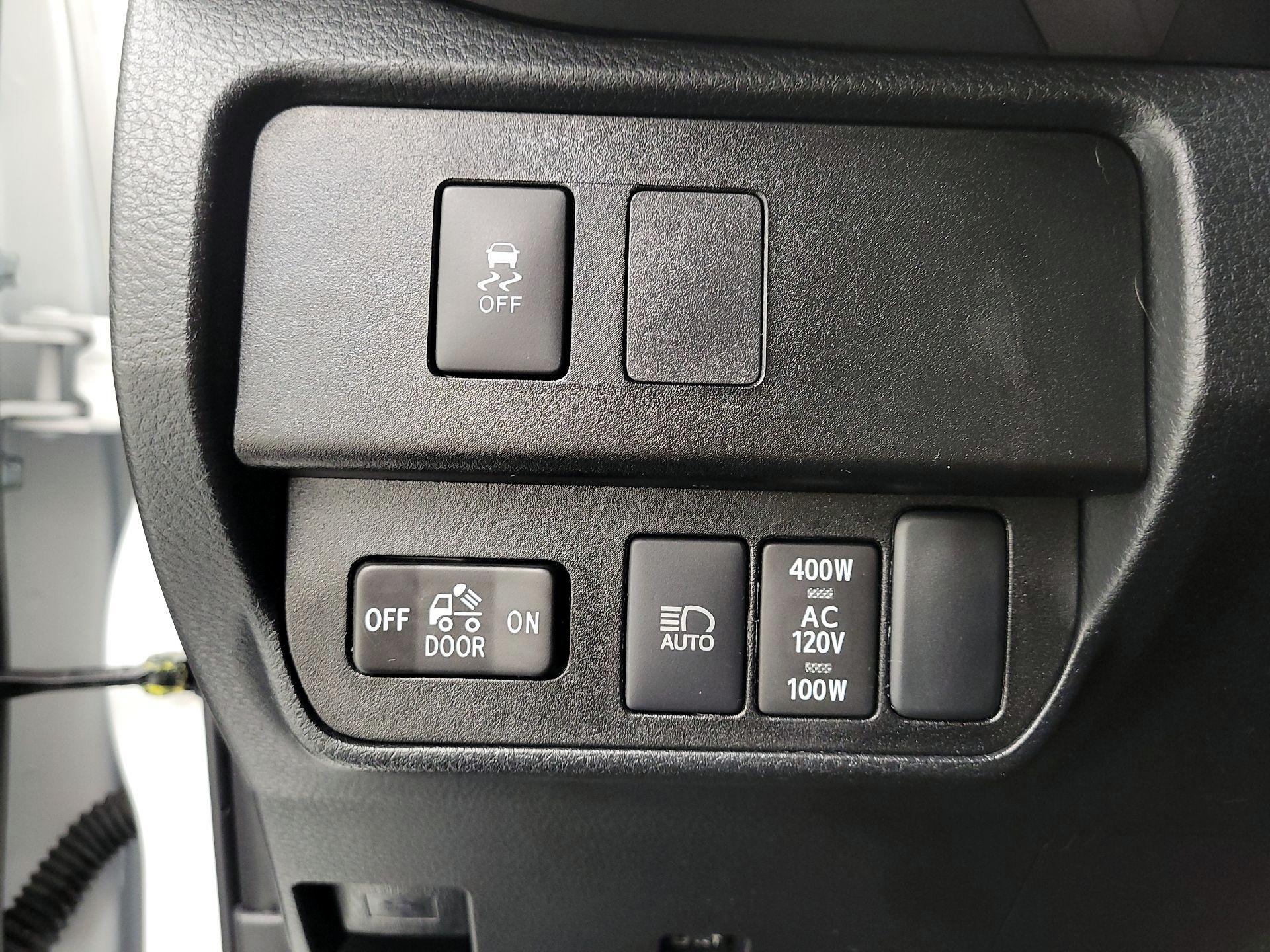 Thumbnail: 2023 Toyota Tacoma - 13