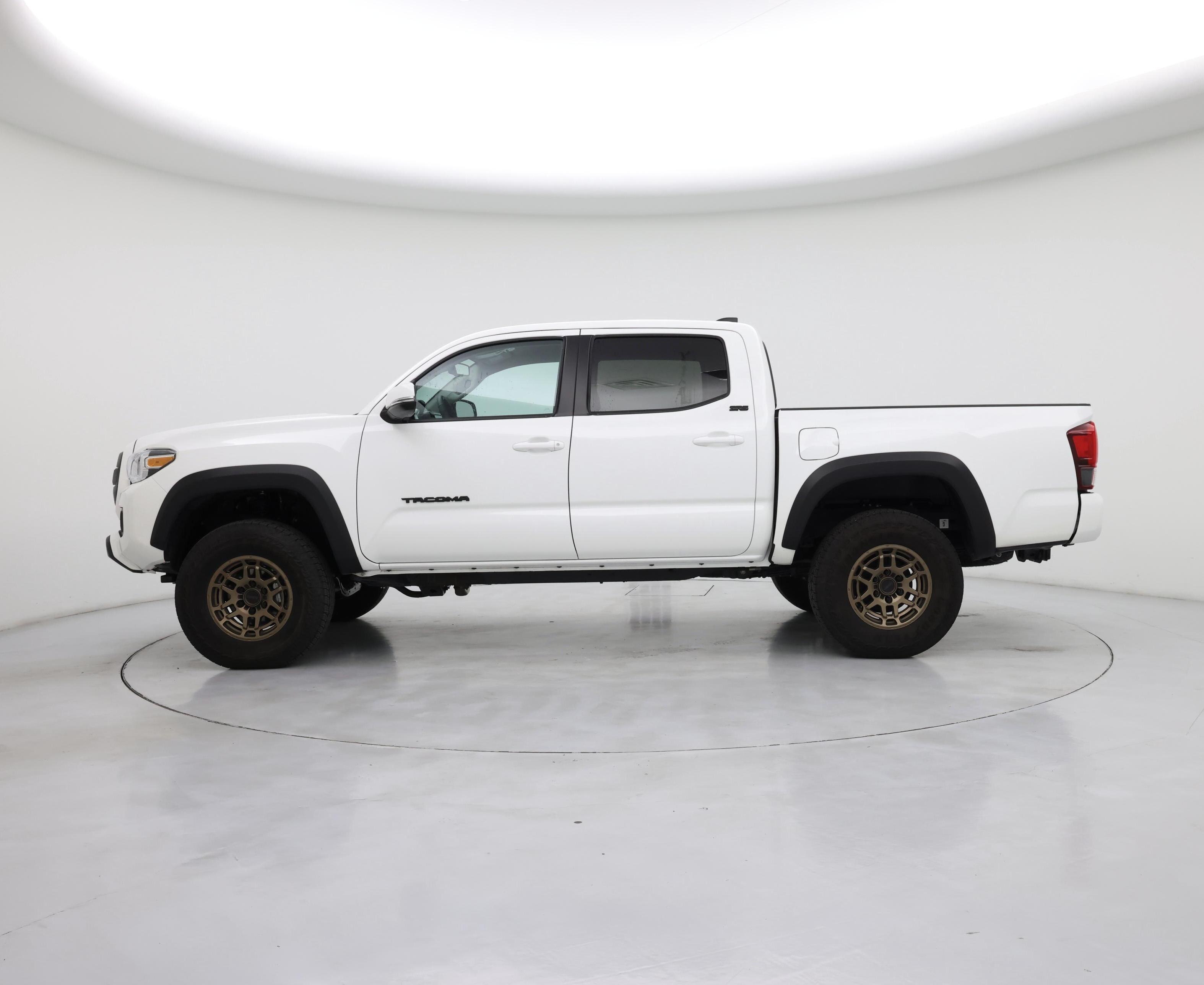 Thumbnail: 2023 Toyota Tacoma - 3