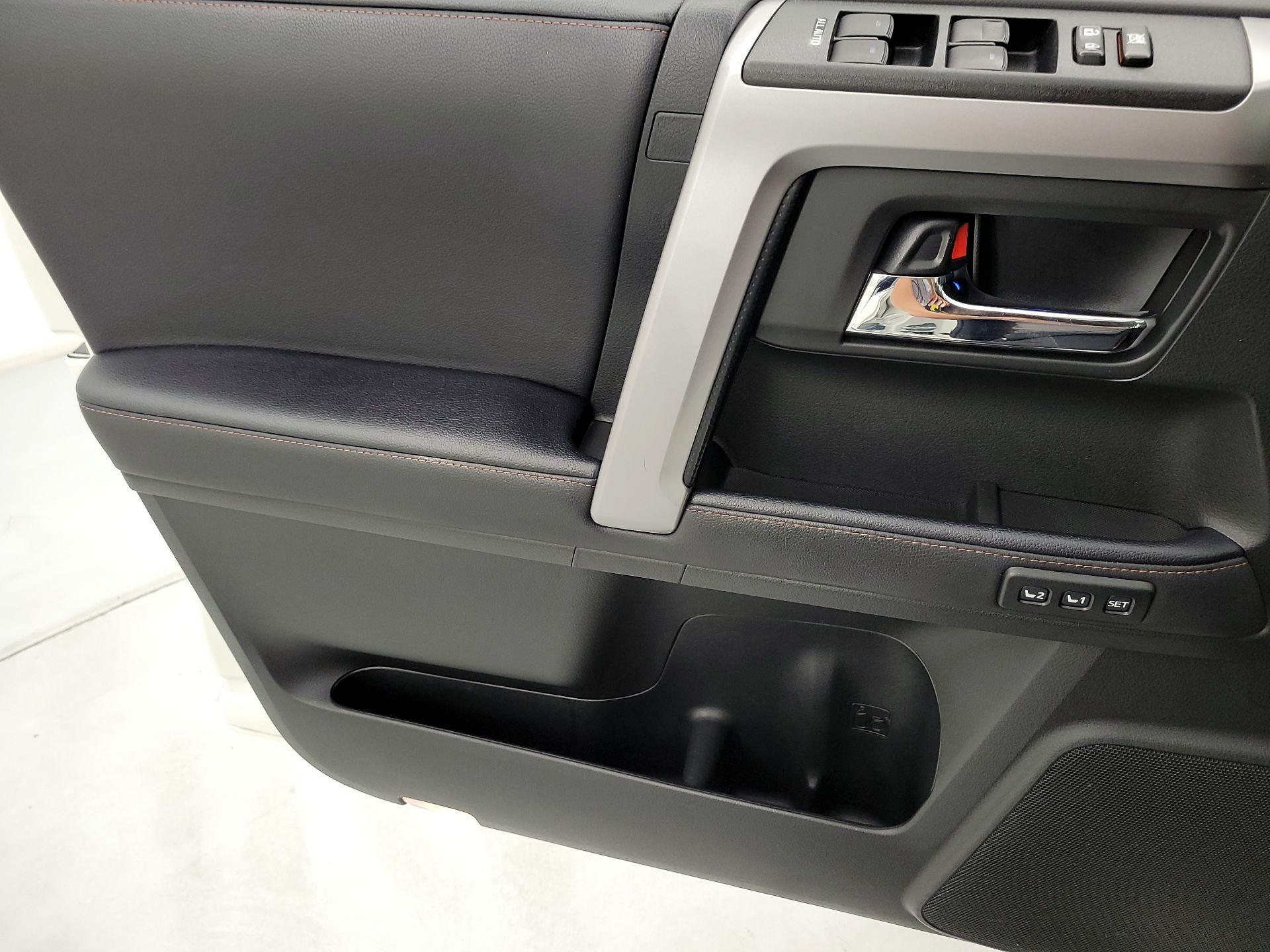 Thumbnail: 2022 Toyota 4Runner - 12