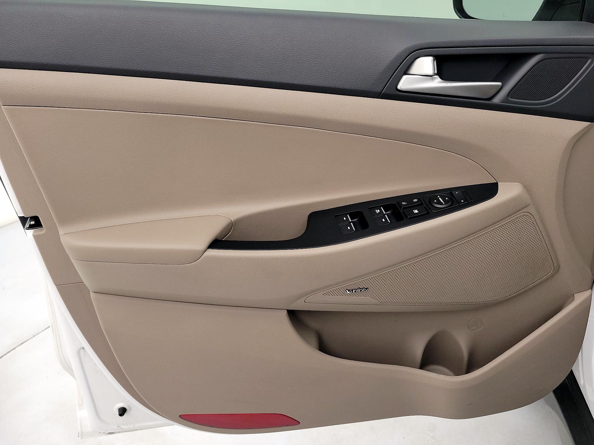 Thumbnail: 2021 Hyundai Tucson - 12