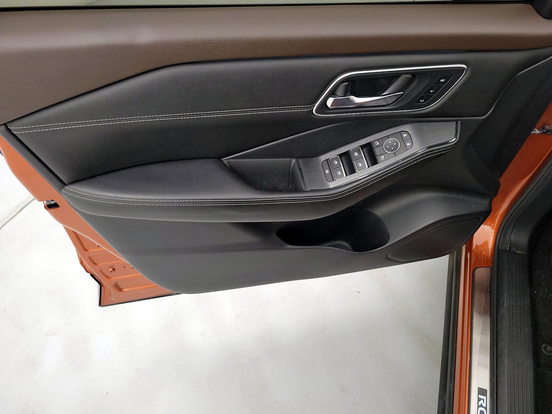 Thumbnail: 2021 Nissan Rogue - 12