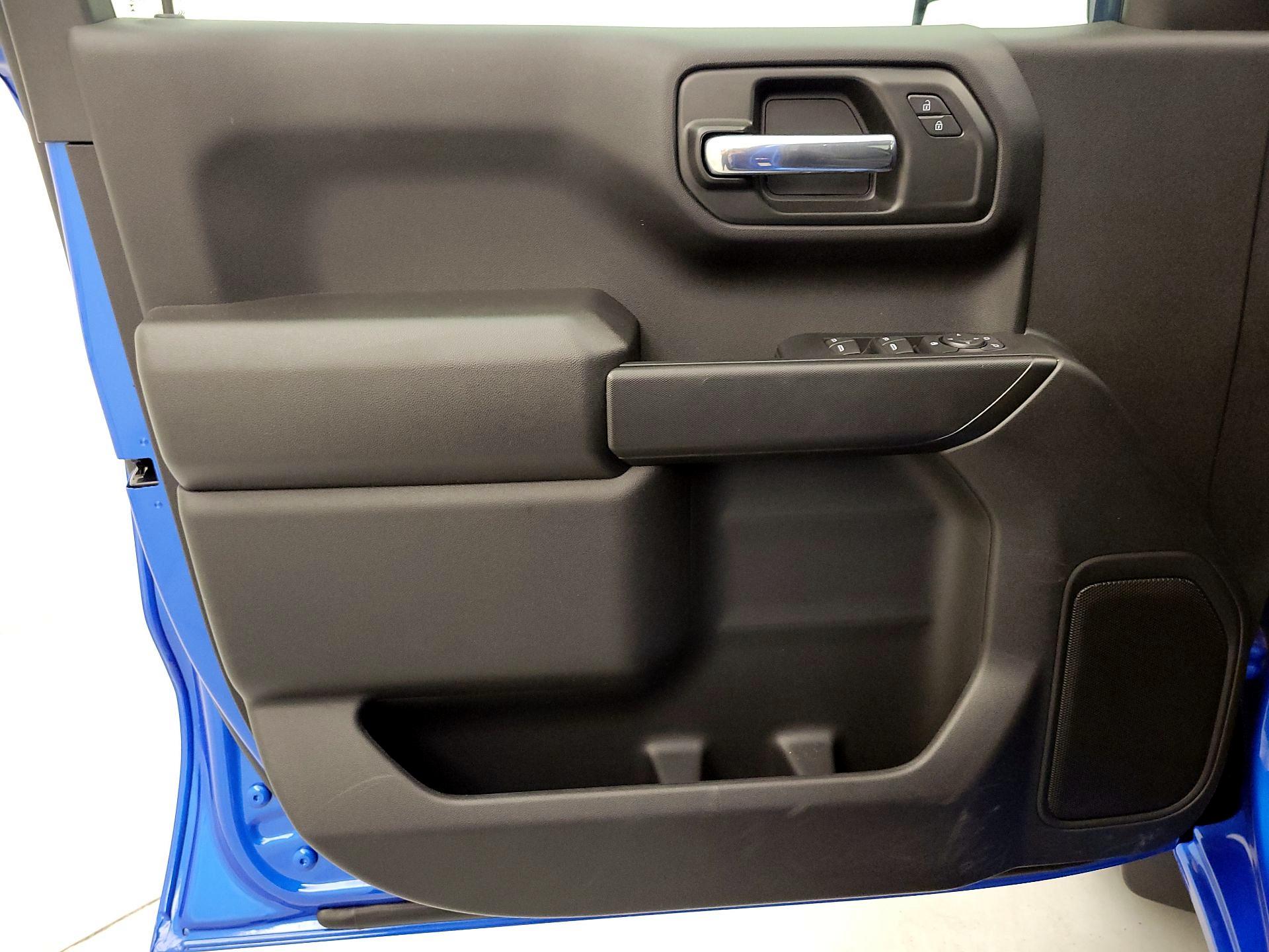 Thumbnail: 2026 Chevrolet Silverado 1500 - 12