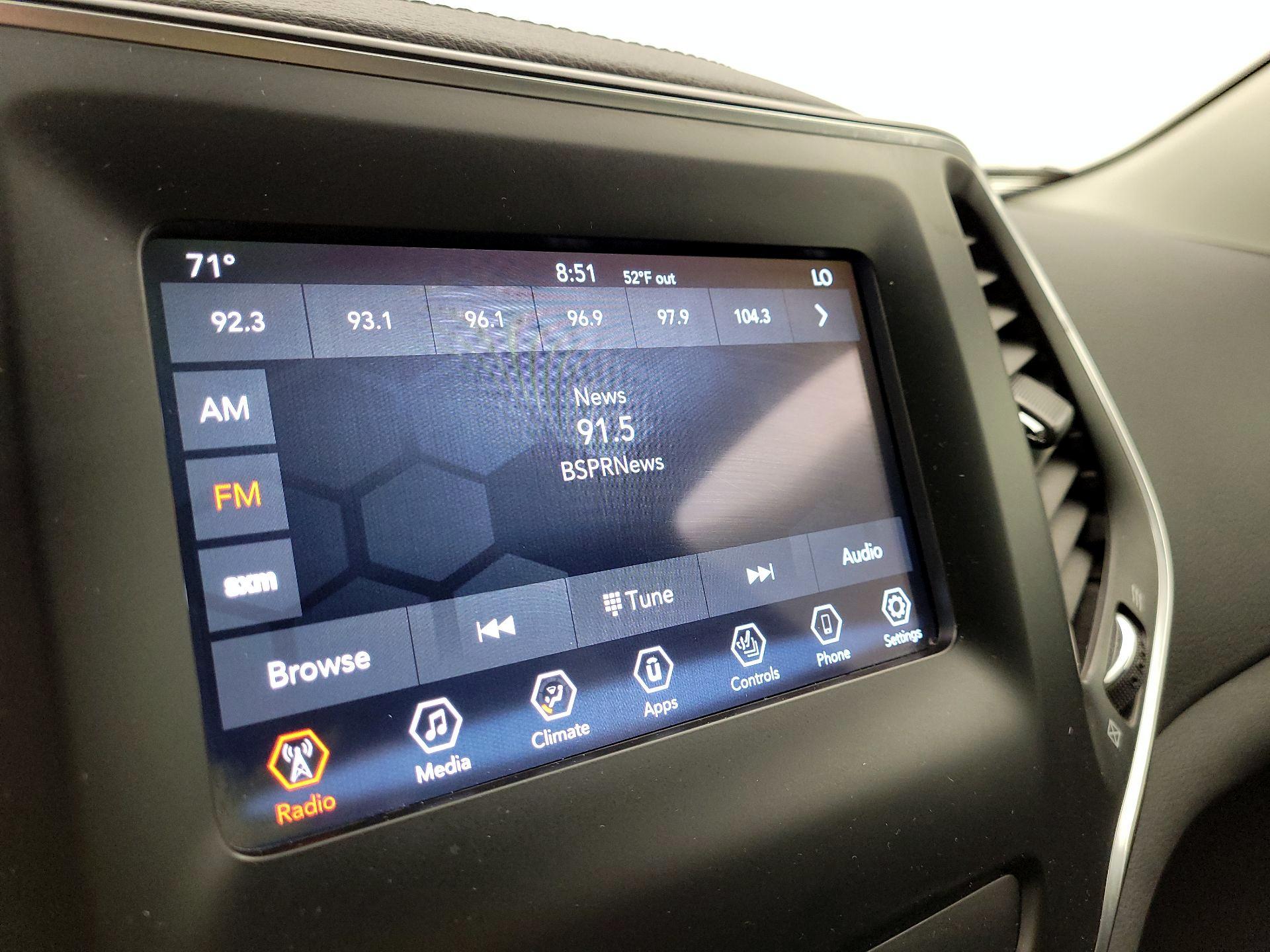 Thumbnail: 2019 Jeep Cherokee - 15