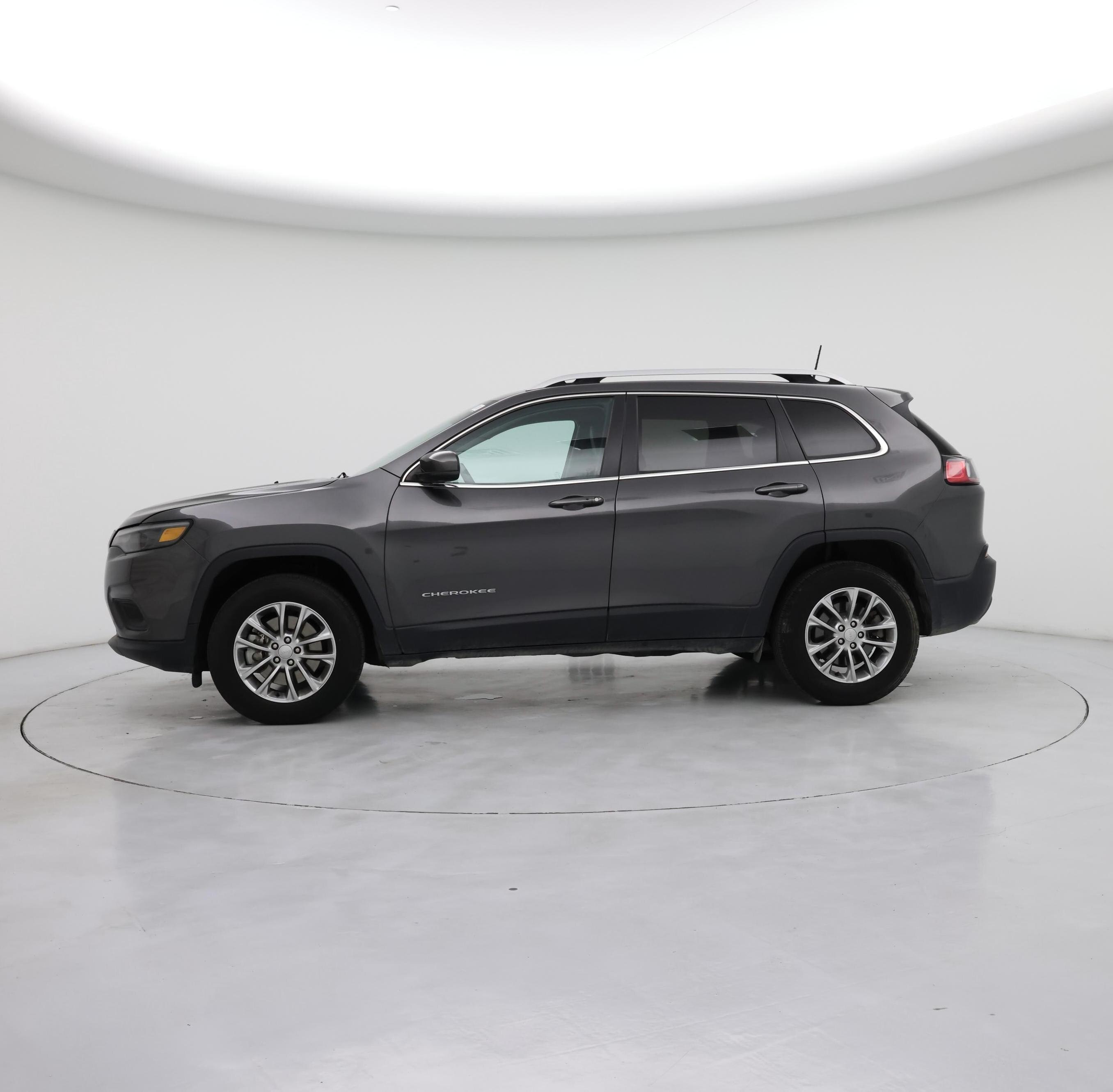 Thumbnail: 2019 Jeep Cherokee - 3