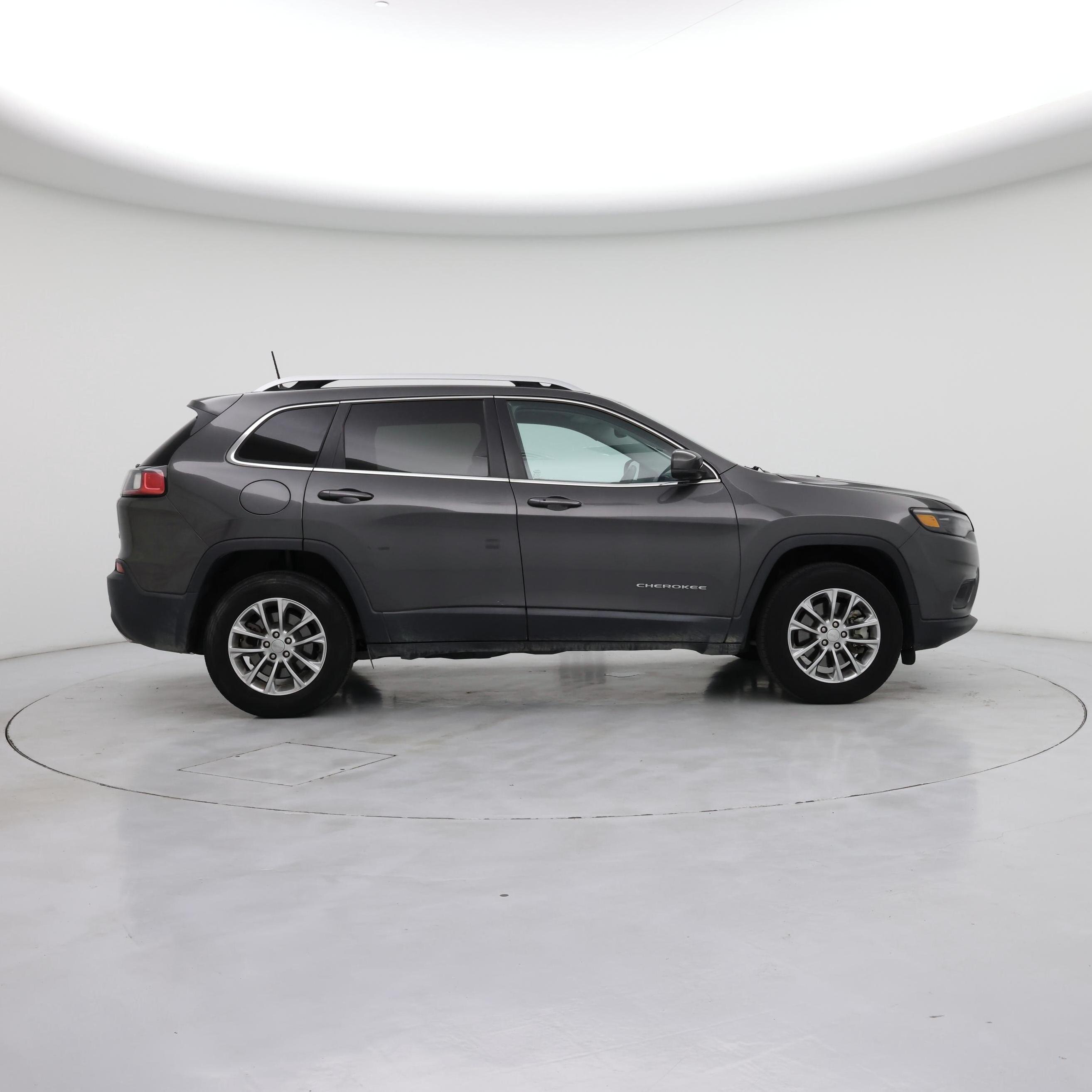 Thumbnail: 2019 Jeep Cherokee - 7