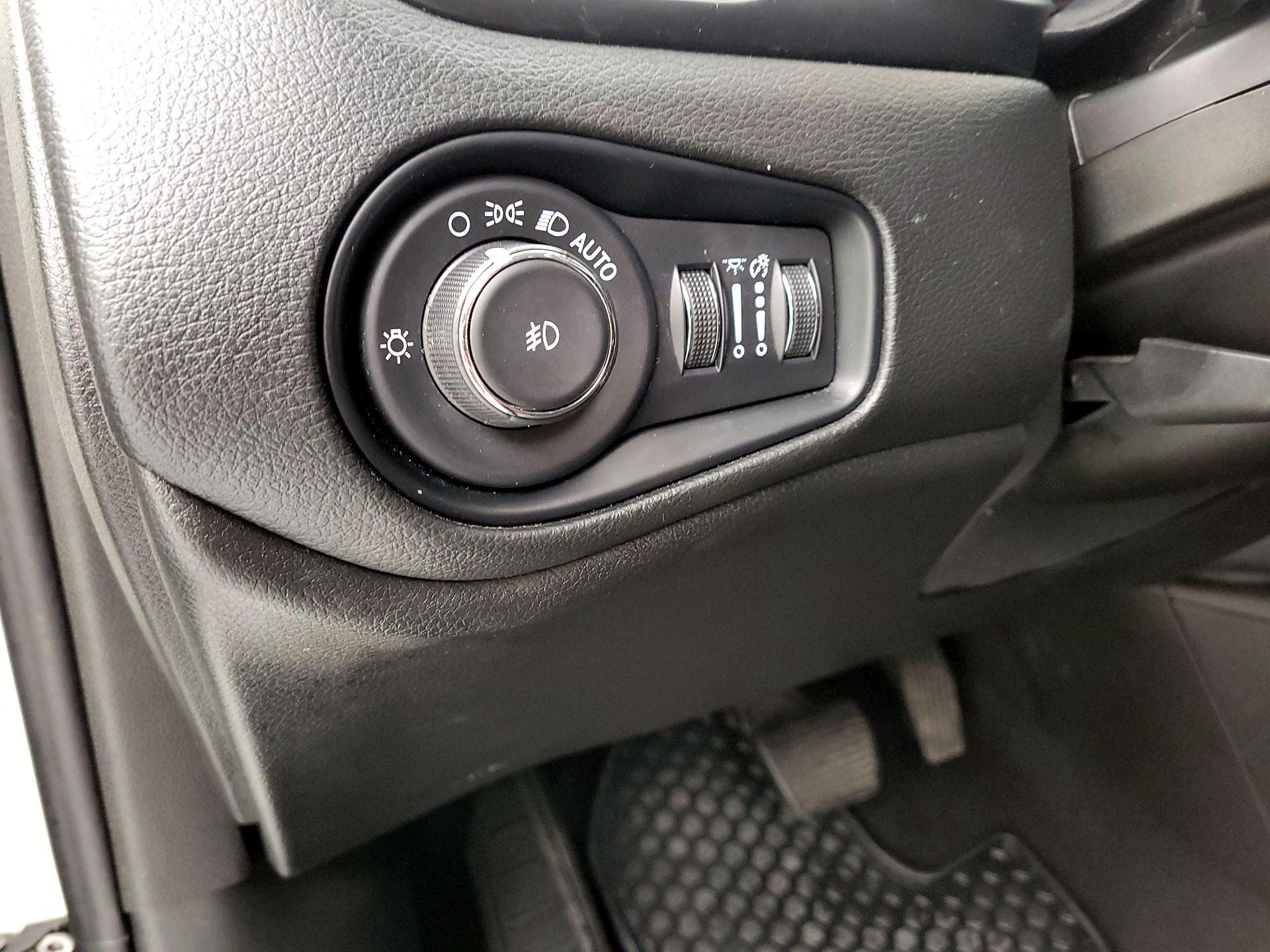 Thumbnail: 2023 Jeep Renegade - 13