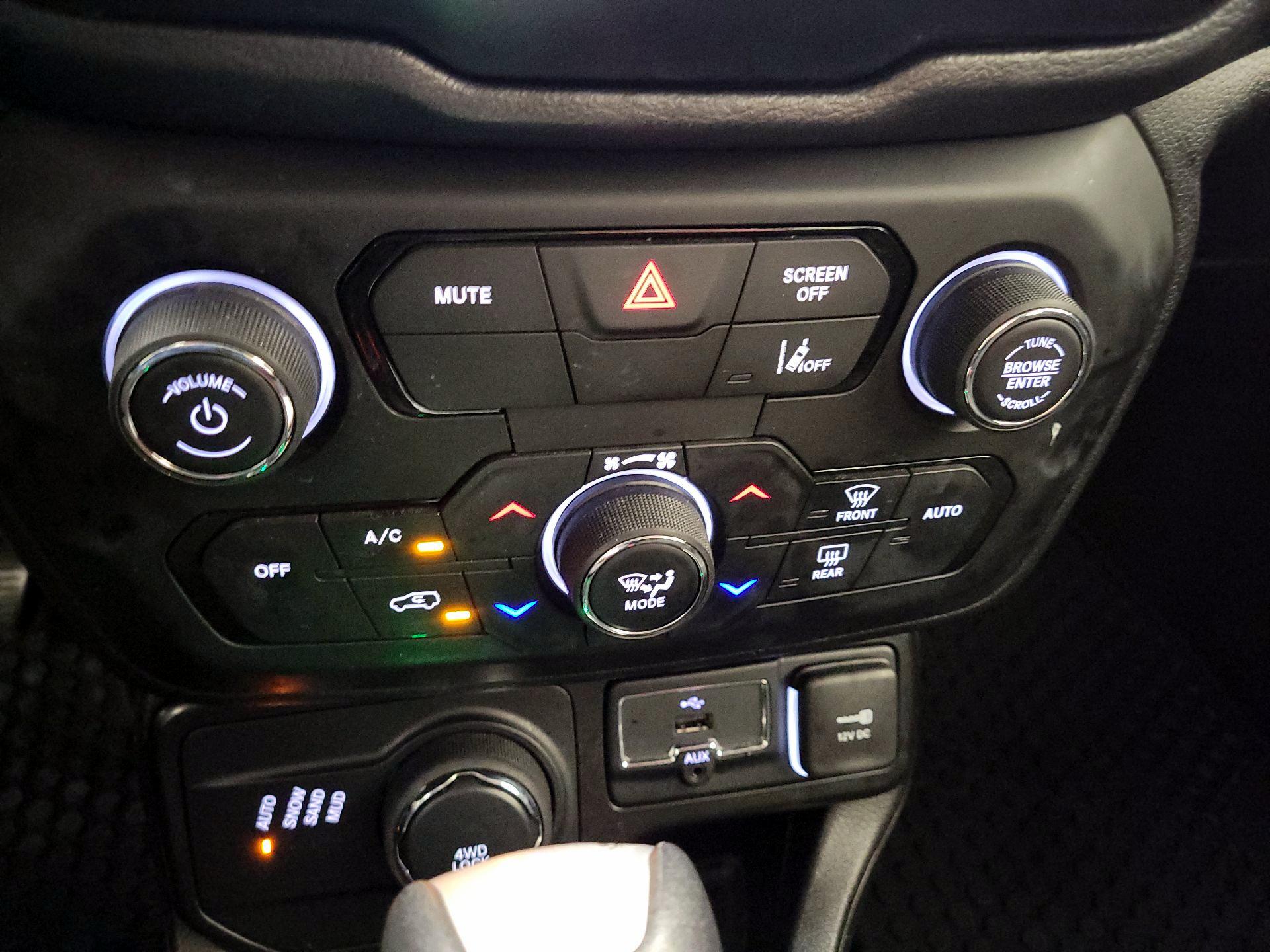 Thumbnail: 2023 Jeep Renegade - 17