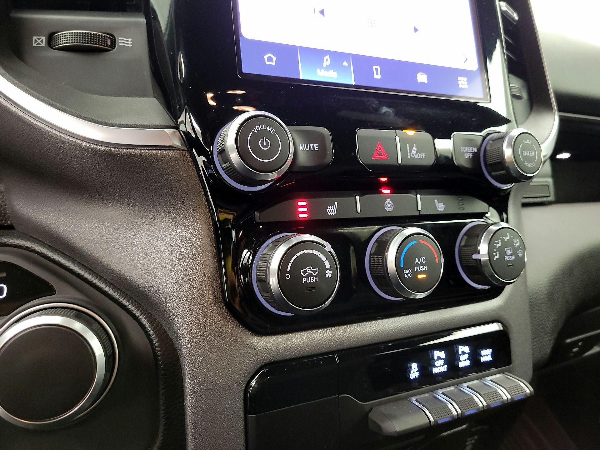 Thumbnail: 2025 RAM 1500 - 16