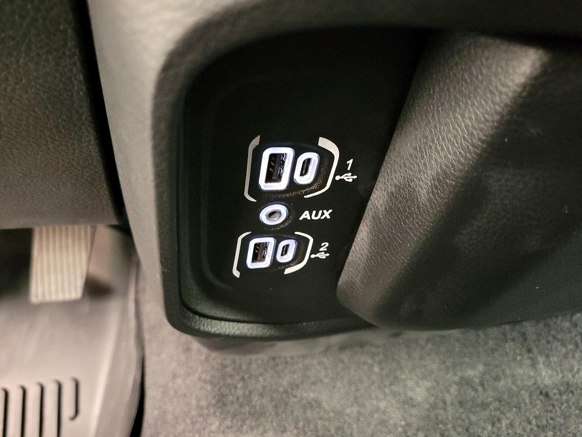 Thumbnail: 2025 RAM 1500 - 18