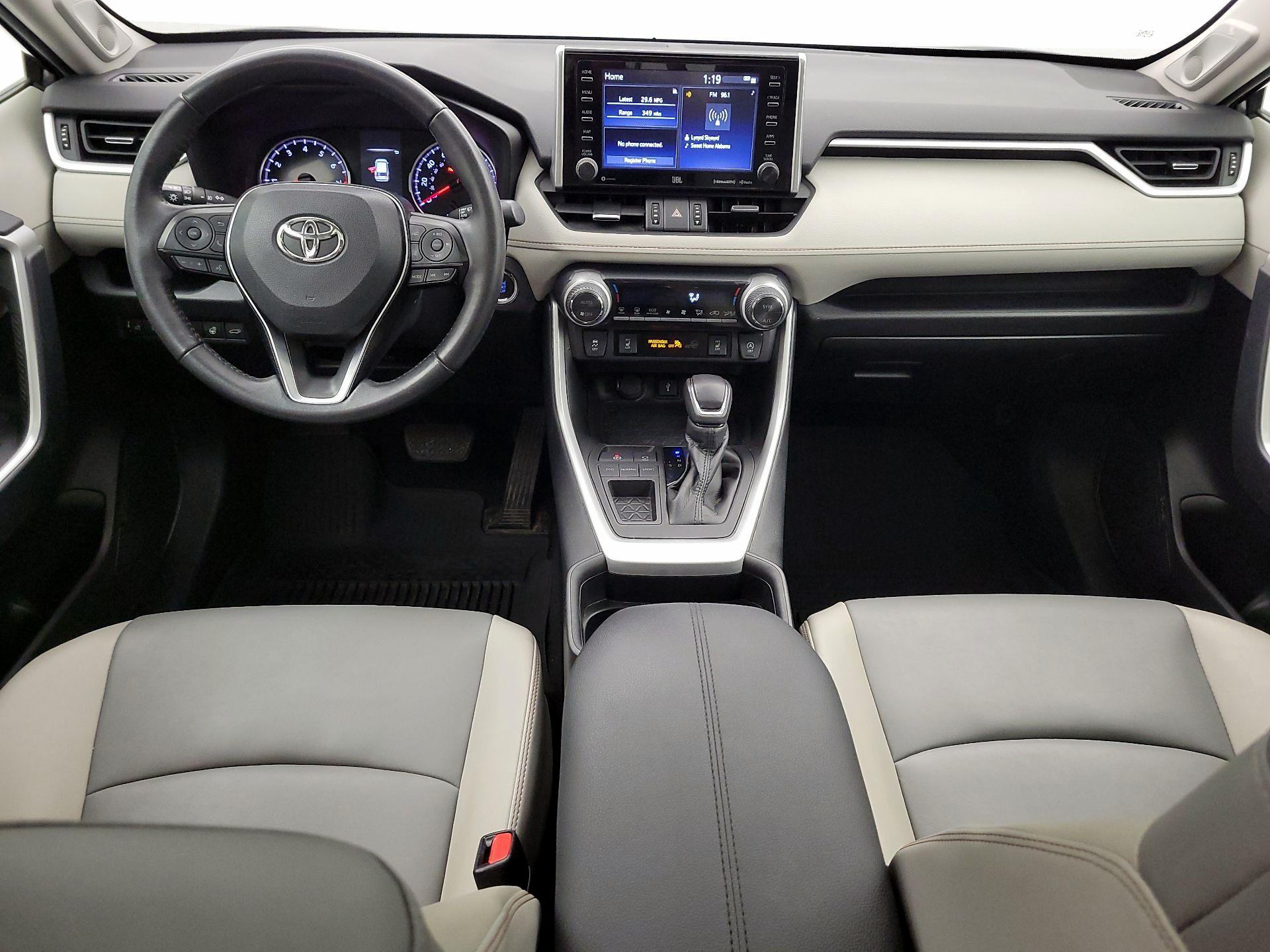 Thumbnail: 2021 Toyota RAV4 - 9