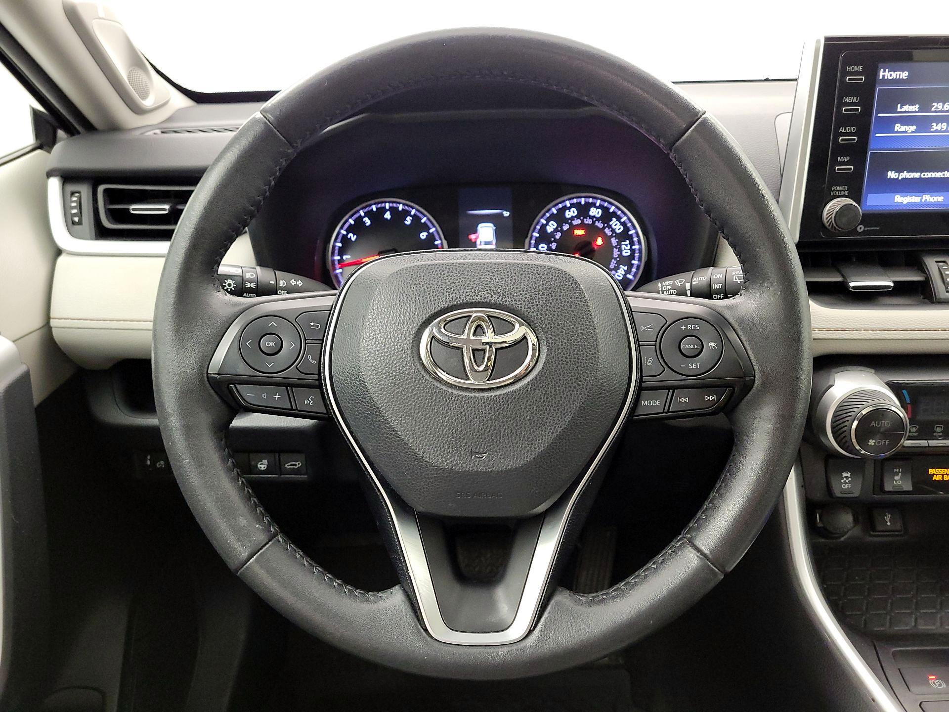 Thumbnail: 2021 Toyota RAV4 - 10