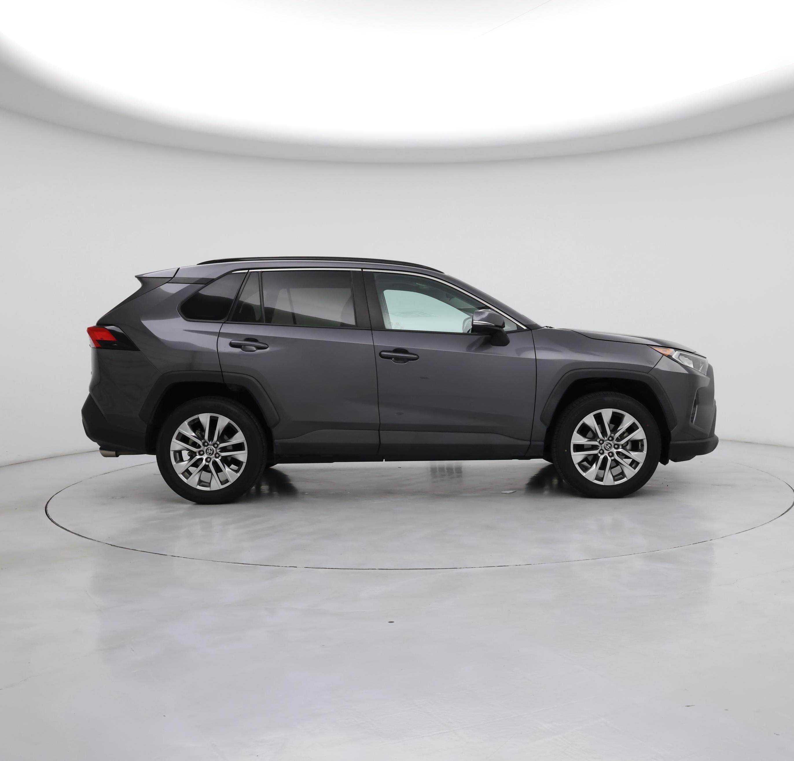Thumbnail: 2021 Toyota RAV4 - 7