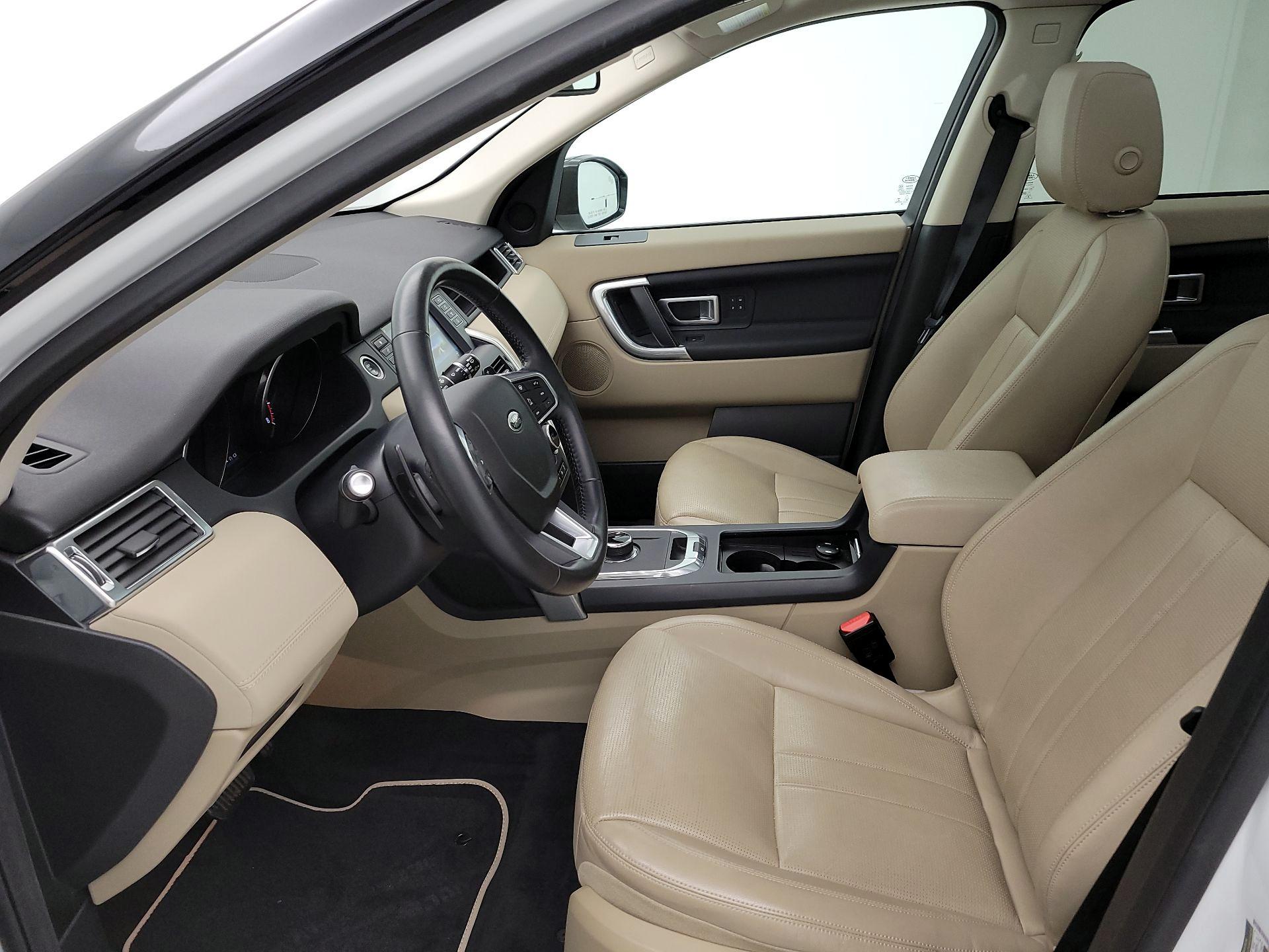 Thumbnail: 2019 Land Rover Discovery Sport - 11