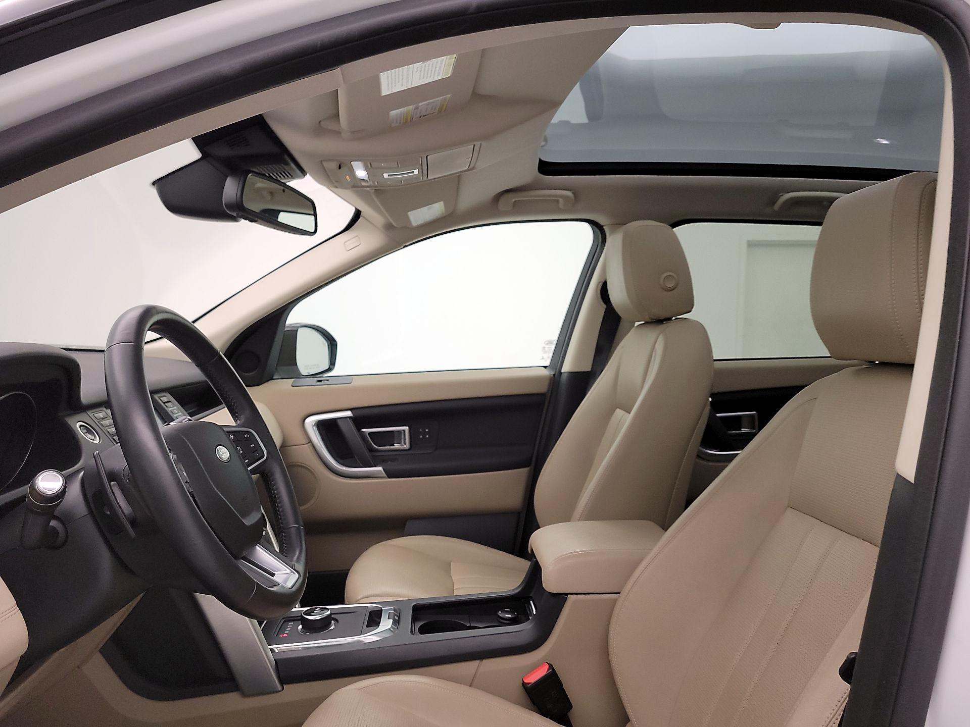 Thumbnail: 2019 Land Rover Discovery Sport - 20