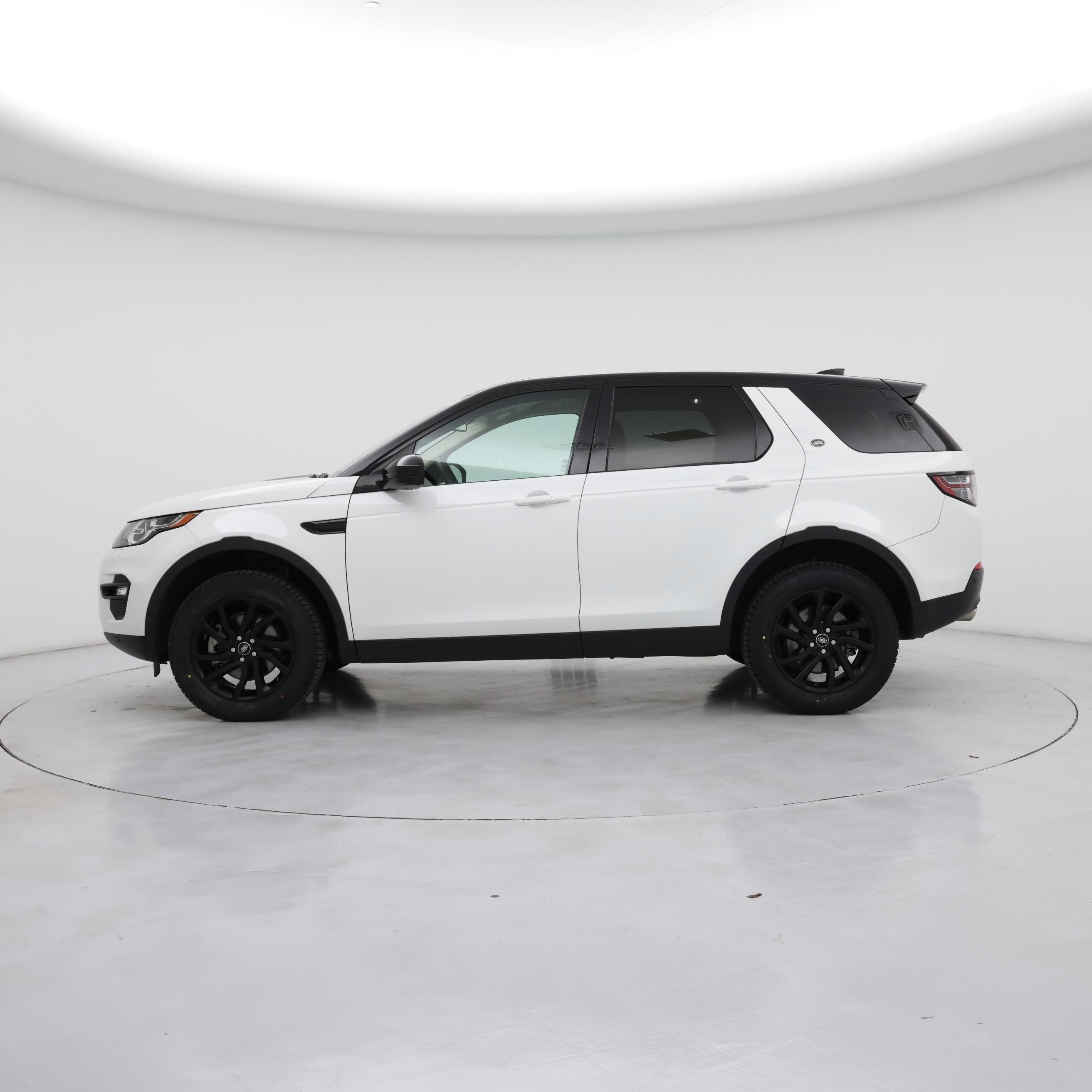 Thumbnail: 2019 Land Rover Discovery Sport - 3